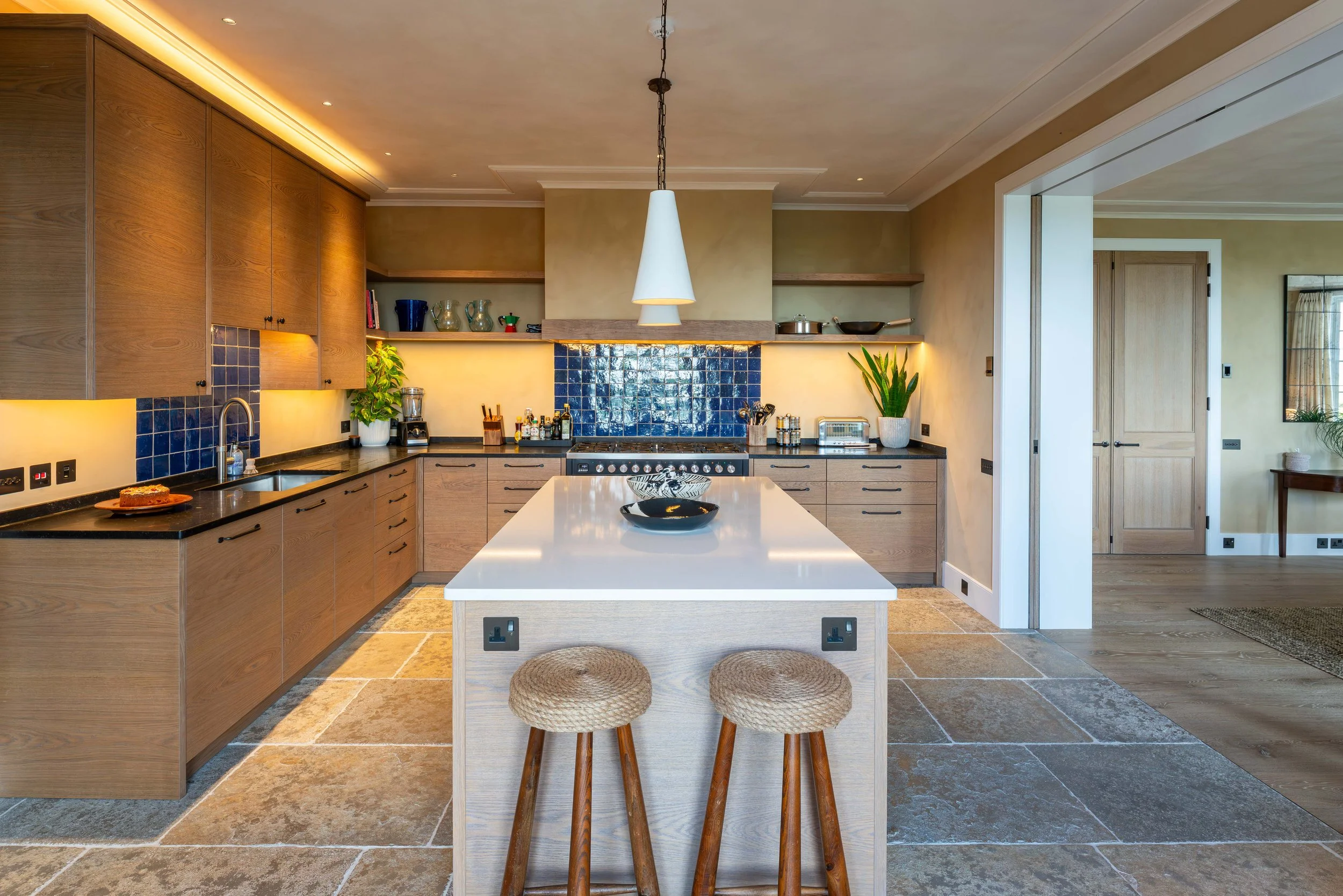 Hampshire-Oak-Kitchen-Modern-Flat-Panels-00004.jpg