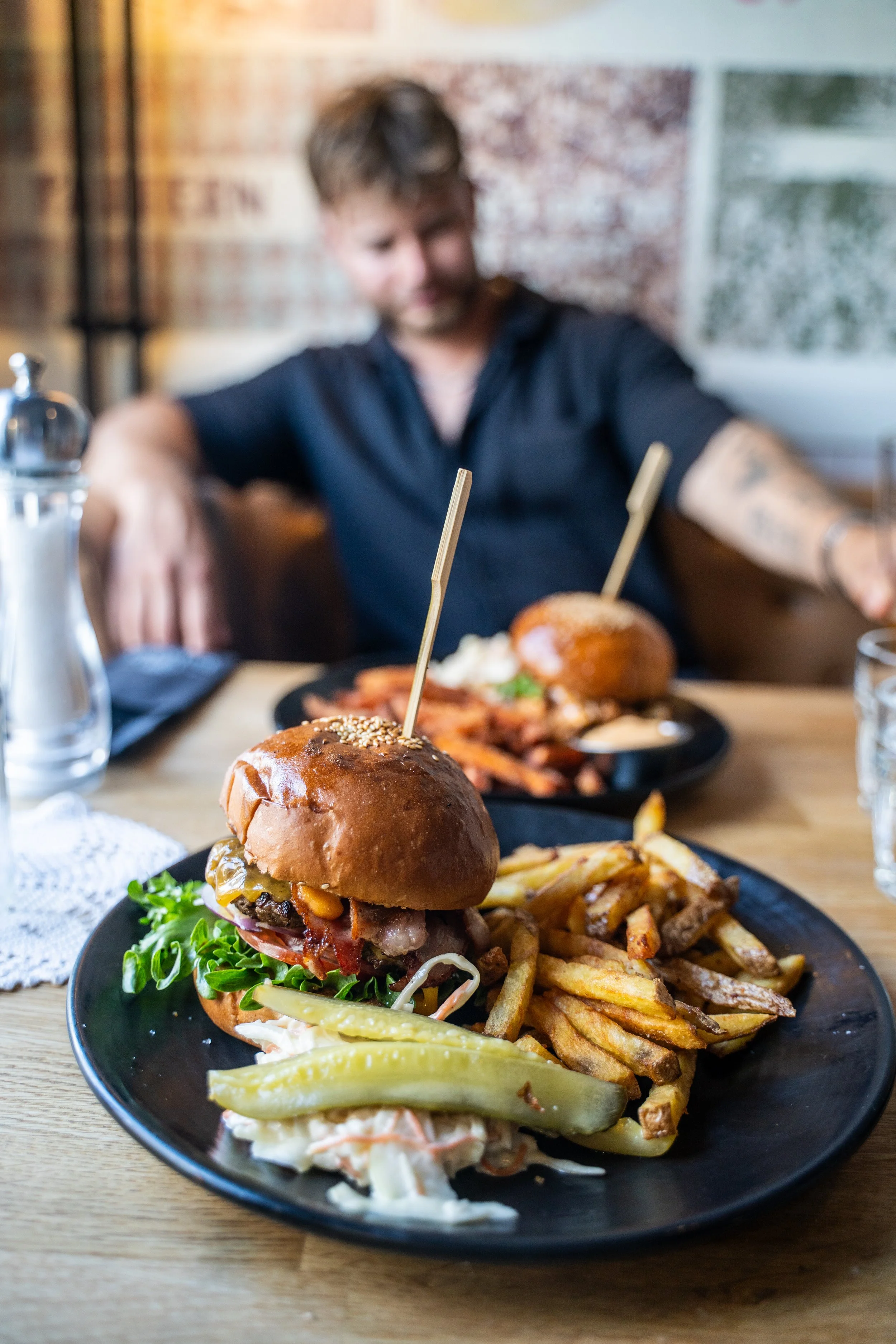 Burgeri ja ranskalaiset