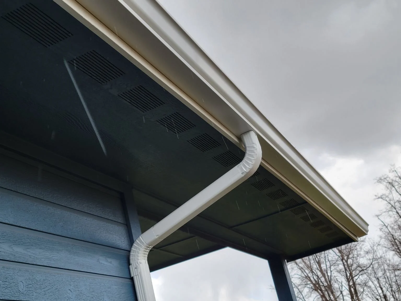 raingutter-corner-white.jpg
