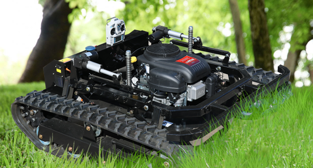 LD-800 T - Tank Mower - Landscaping Weeder