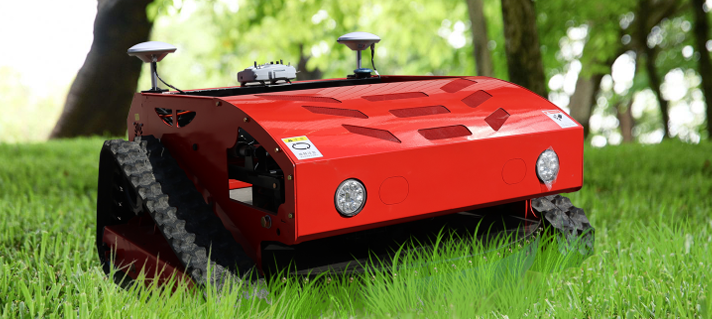 LD-800- GPS Enabled - Self Chaging - Crawler Mower - Landscaping Weeder