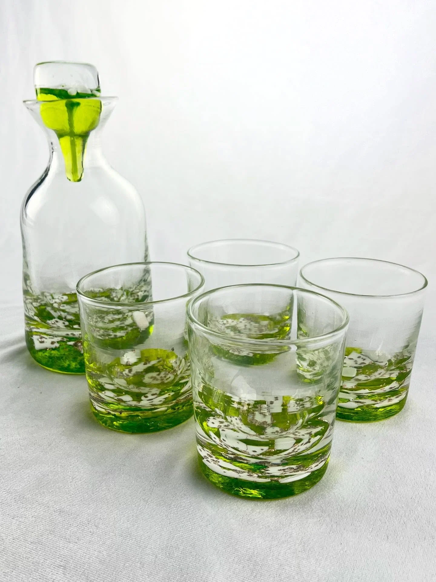 This whiskey set was picked up last week! Cheers! #handmade #drinks #glassblowing 

🦇RIP to The Prince of Darkness🦇