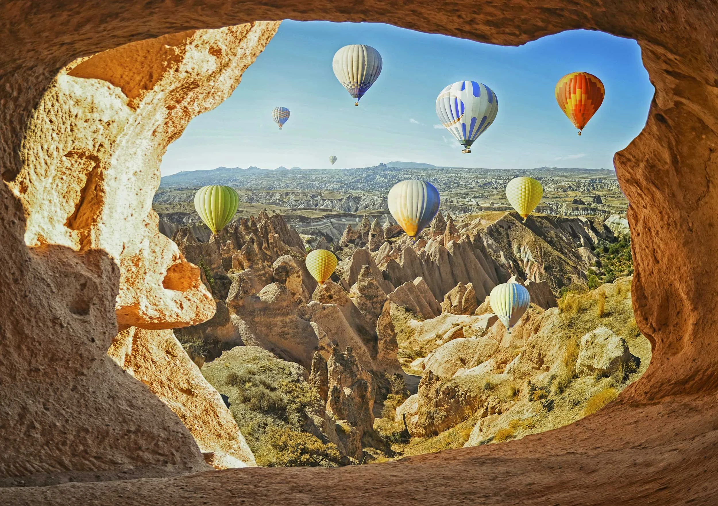 Cappadocia-Balloons-iStock-666480002-maroznc.jpg
