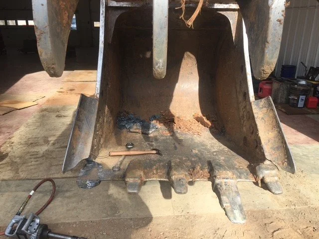 CAT Excavator Shank Replacement (Before) 