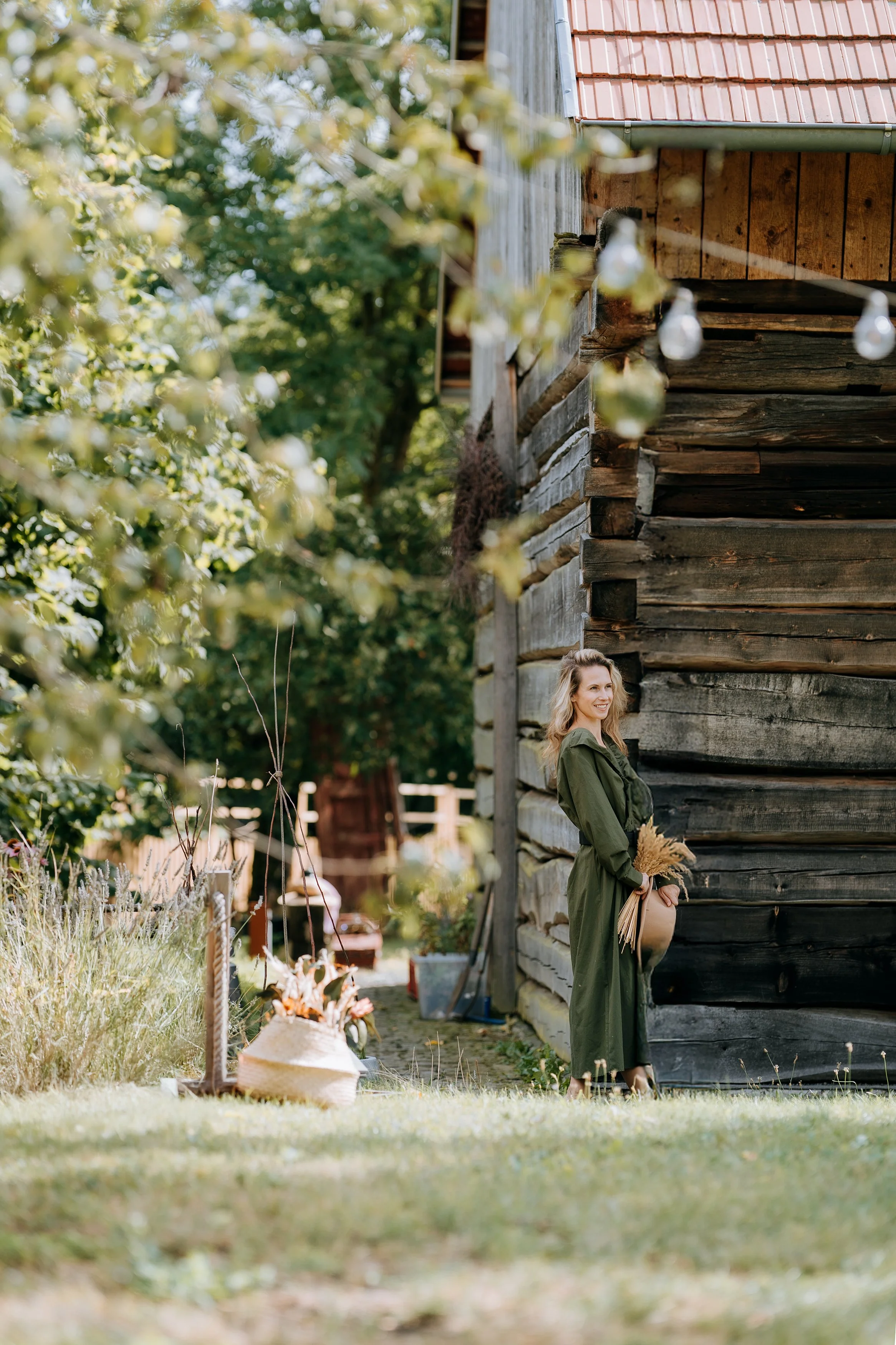 rodinné focení v sadu a ve stodole stredni čechy
