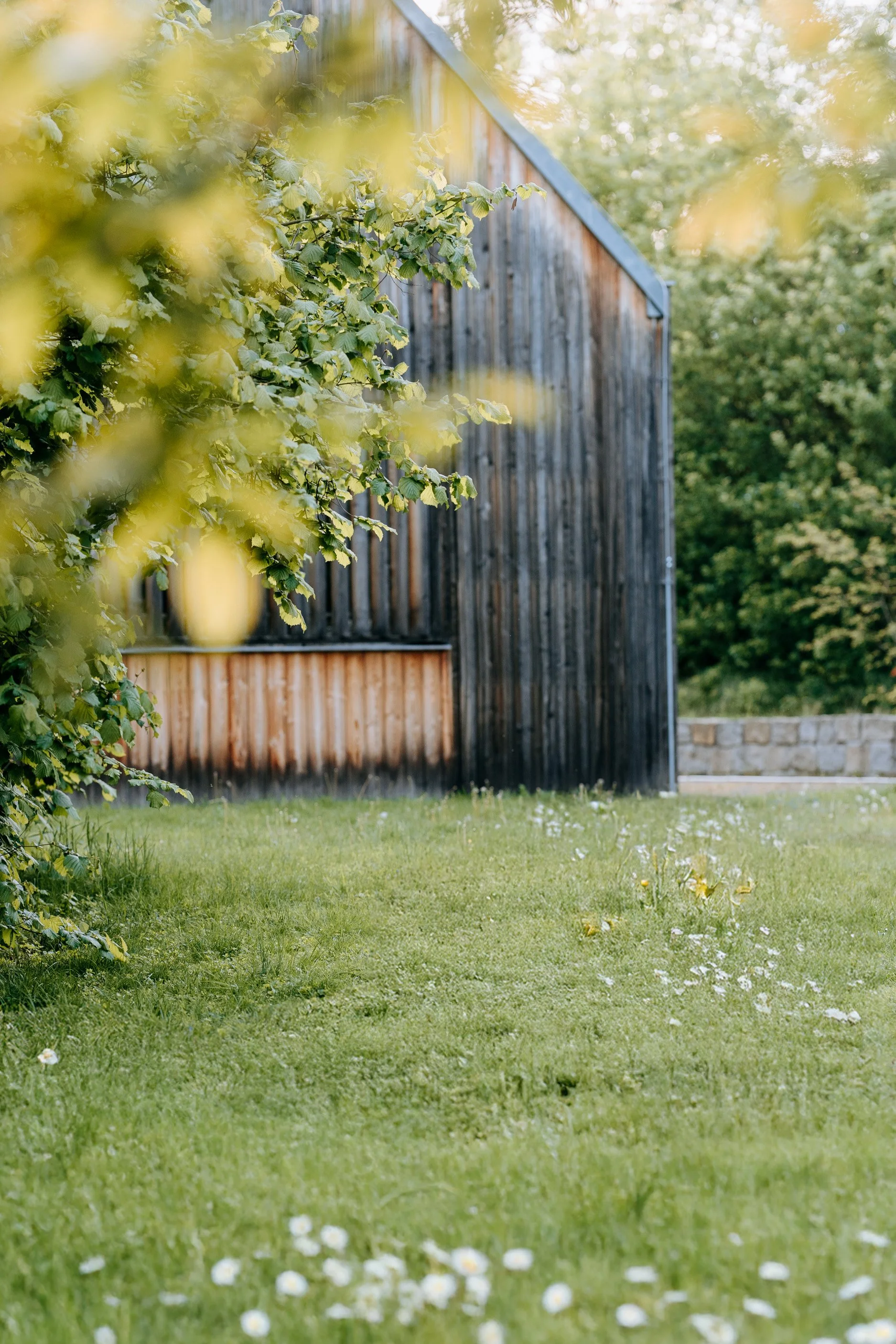 romantické focení ve stodole