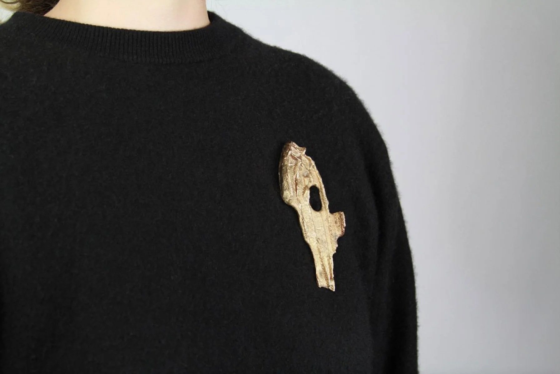  Window to the Soul , Brooch, 2022 Bronze