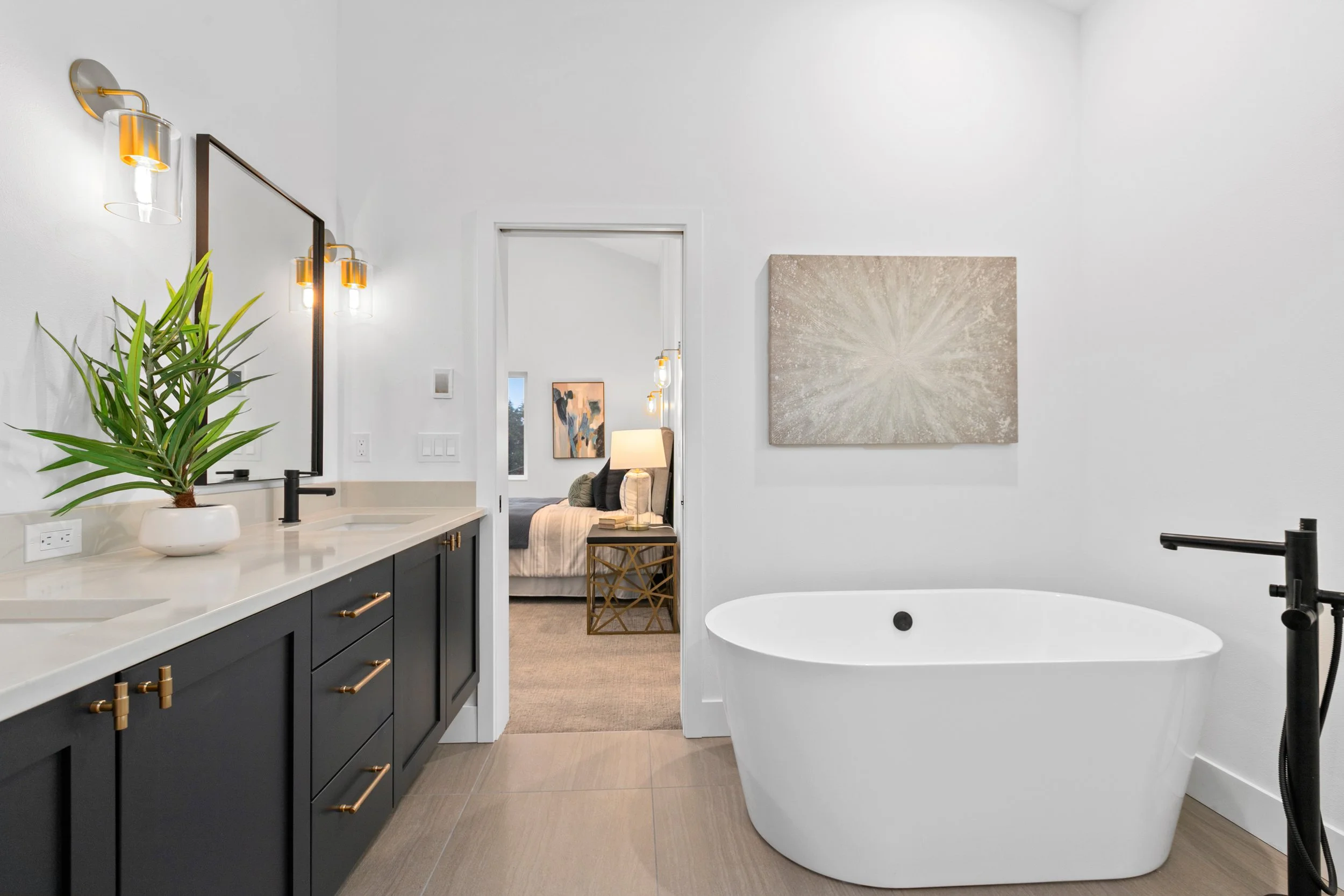 2425 W Crockett St Seattle (38 of 69).jpg