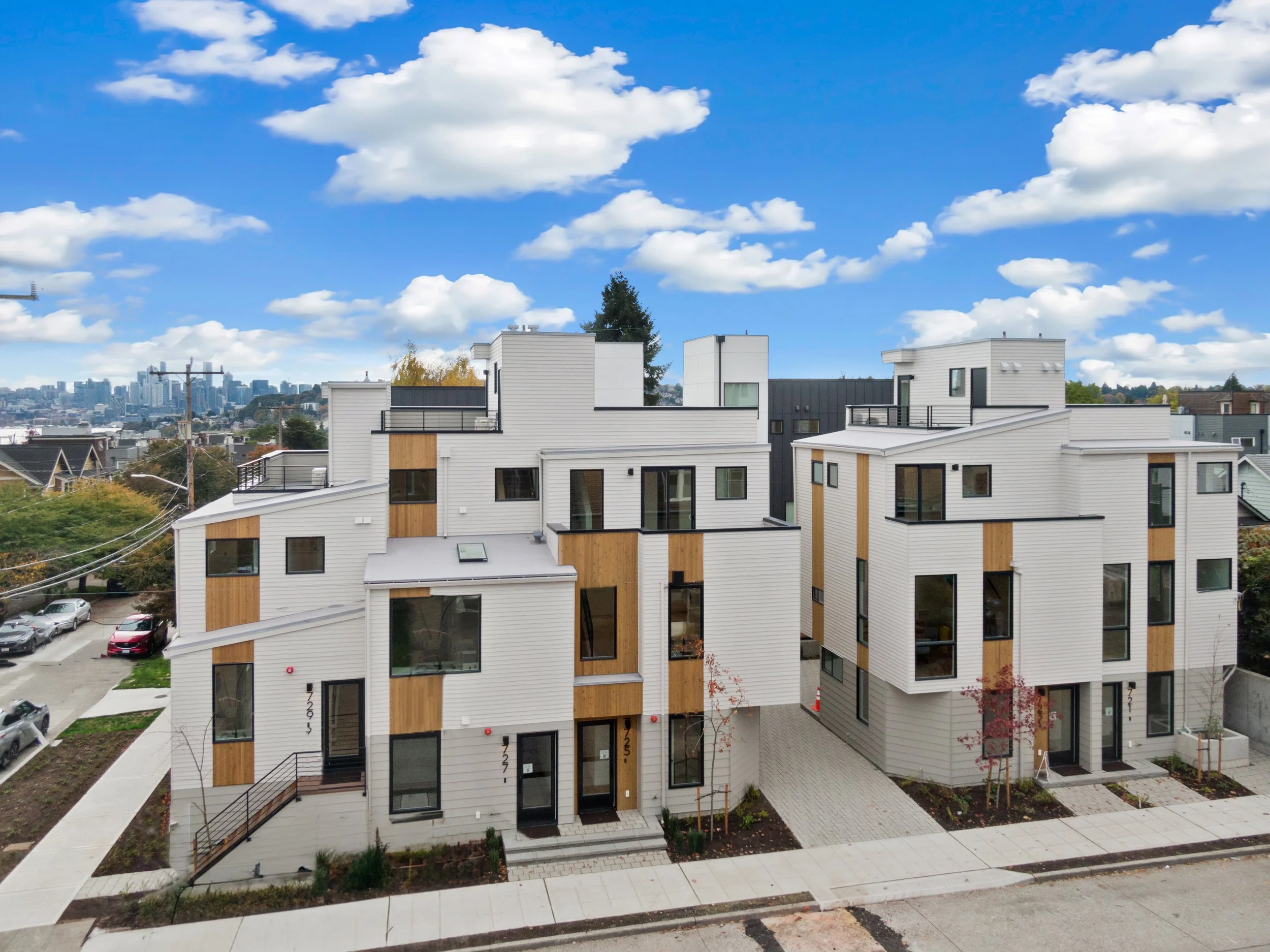 4225 Linden Ave N - 727 Motor Pl