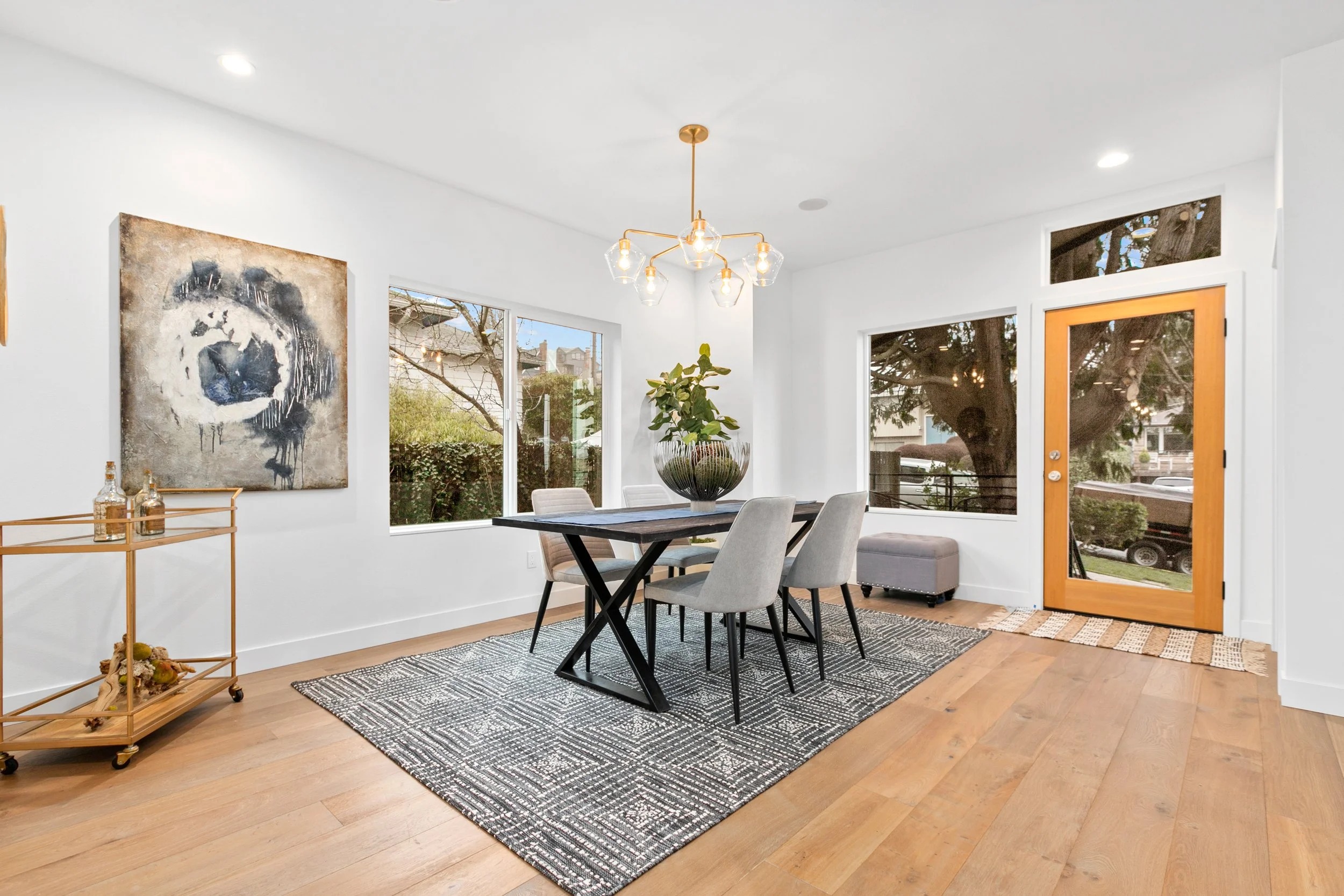 2425 W Crockett St Seattle (5 of 69).jpg