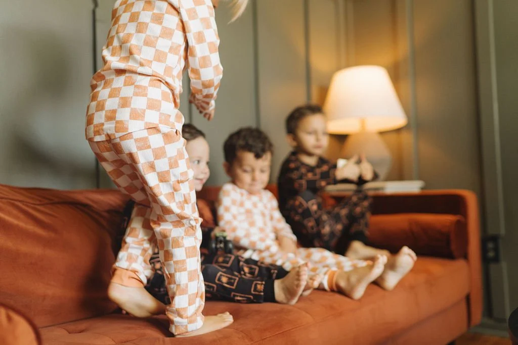 Yahwavescouch-11 (1).jpg