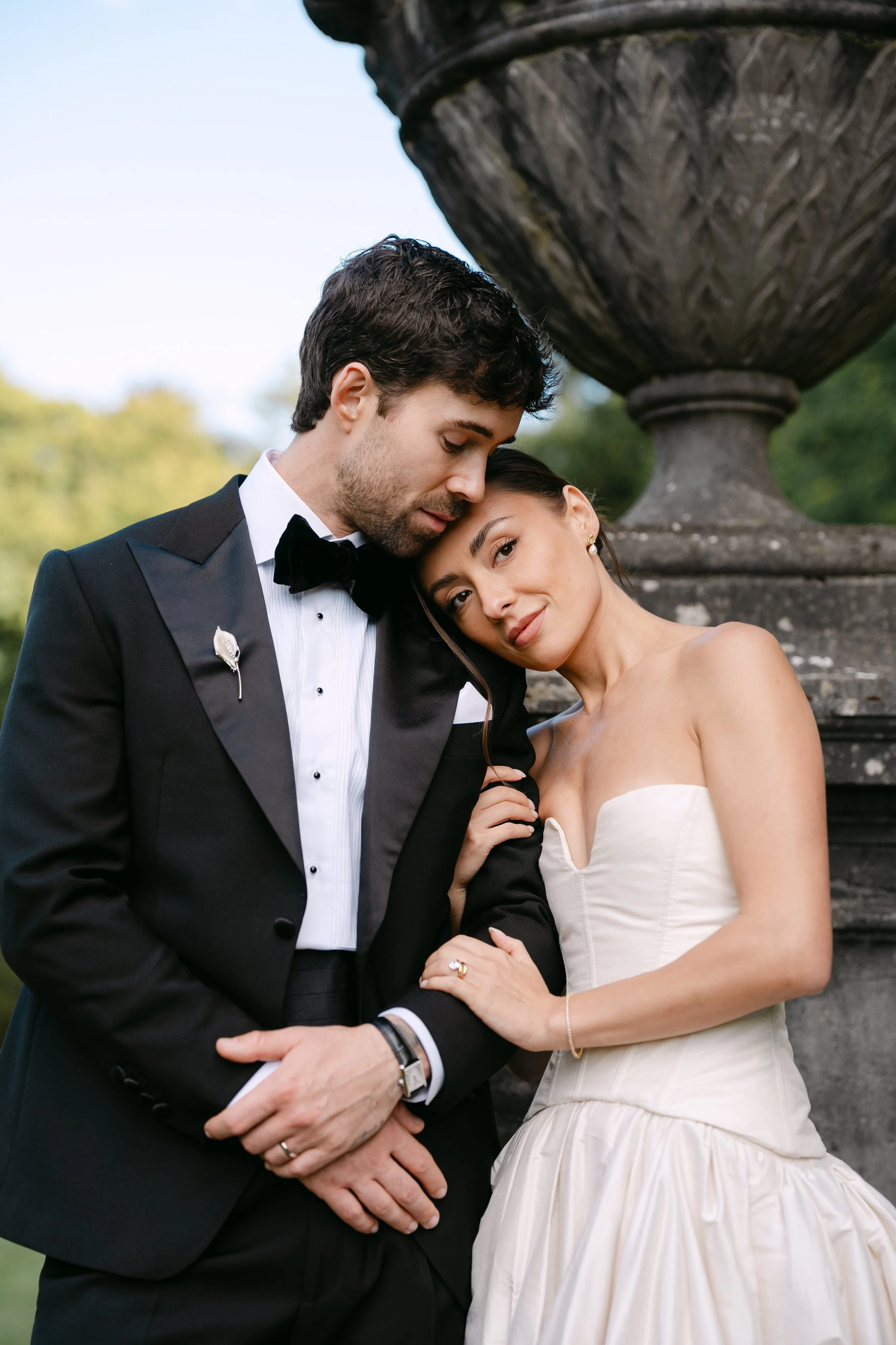 Detail van zachte oogmake-up voor de bruid