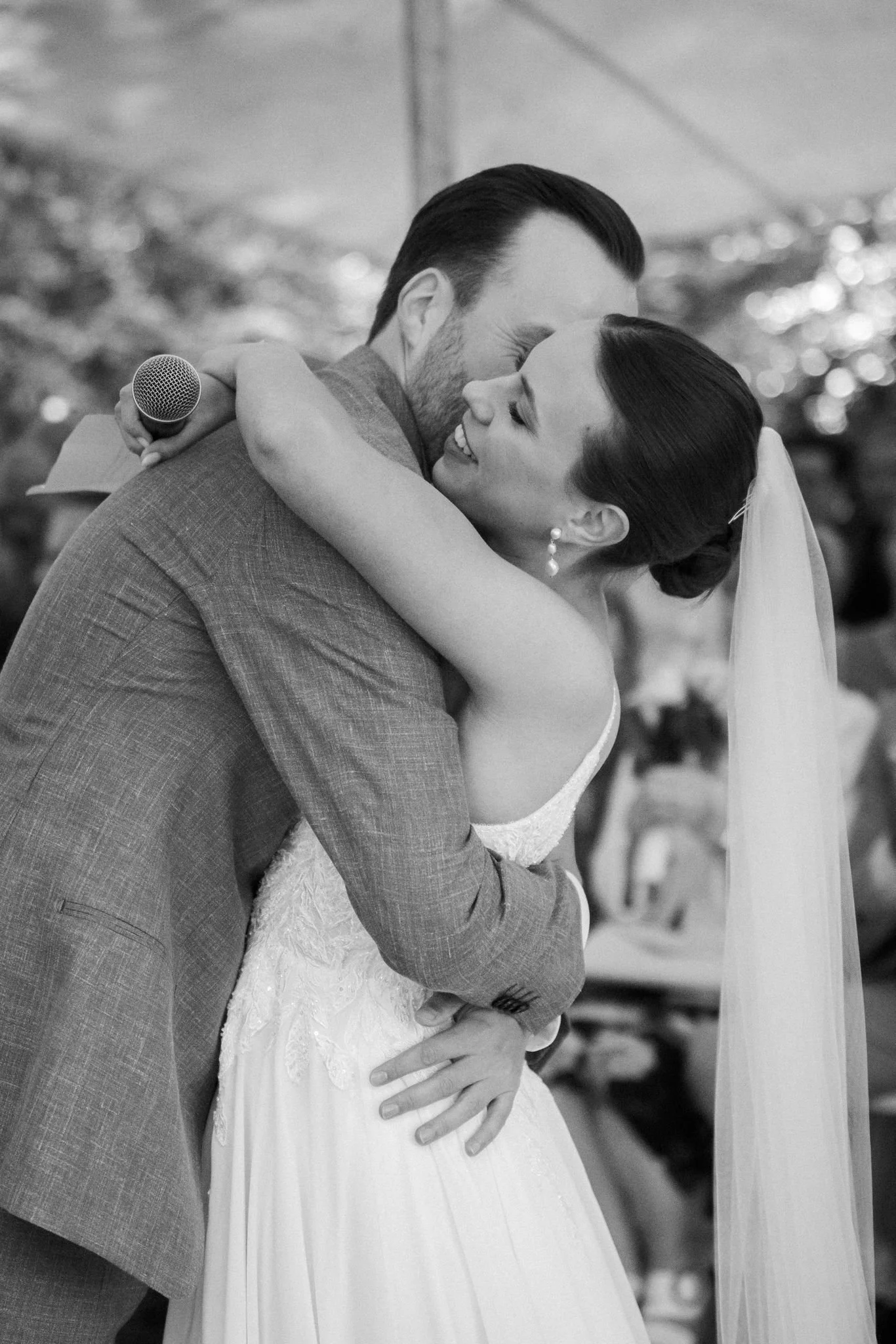 Luxe bruidsmake-up voor een elegante trouwdag