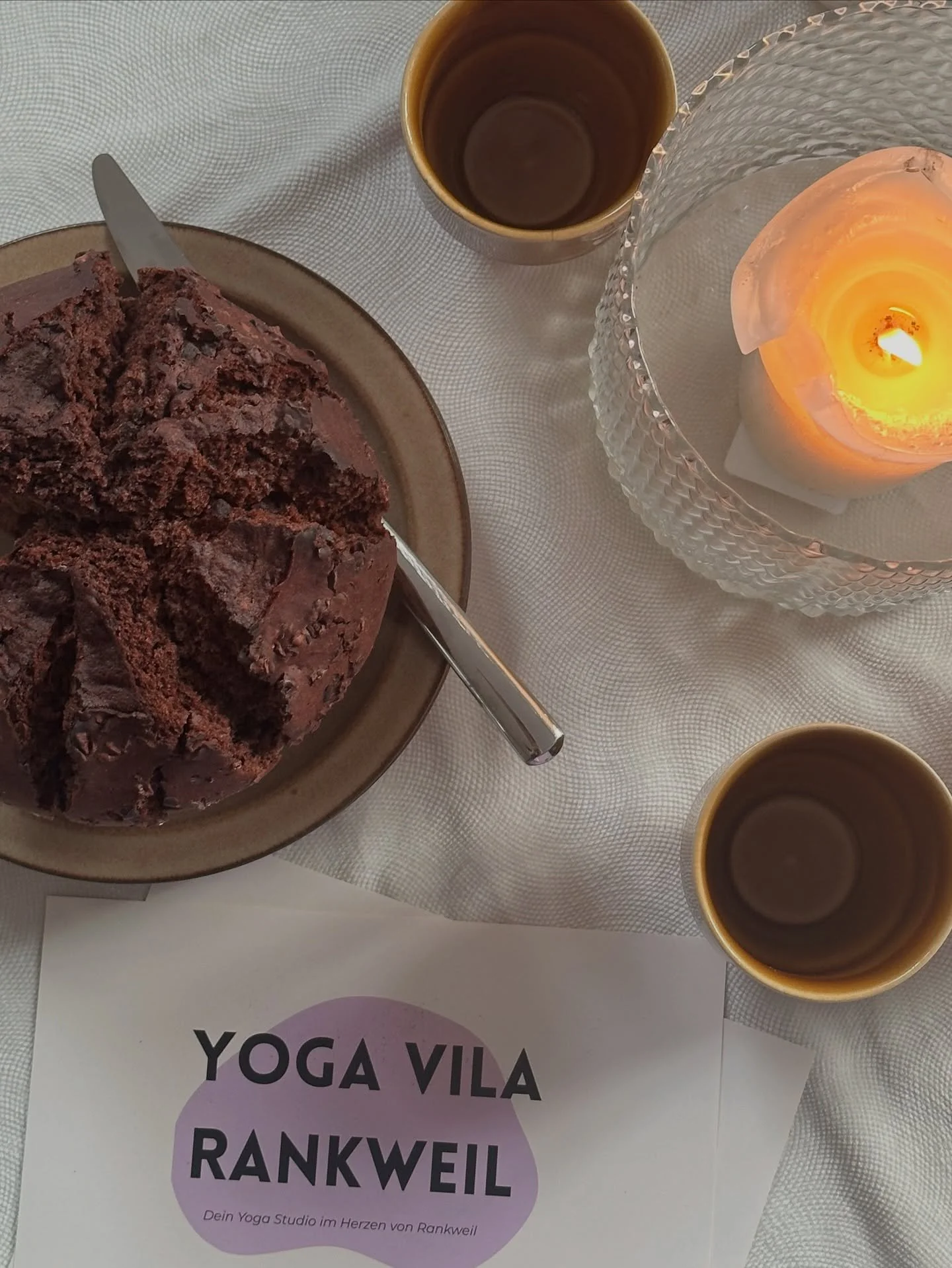 Jan 26 RECAP in der Vila 💜

Brunch, Morning Yoga, Sound Healing, Breathwork, Frauenkreis, Vinyasa Flows &amp; Yin Yoga 🫶

DANKE f&uuml;r den Start ins neue Jahr ✨

P.S.: Wir posten keine Fotos von Menschen in Shavasana o.&Auml; - daher siehst du hi