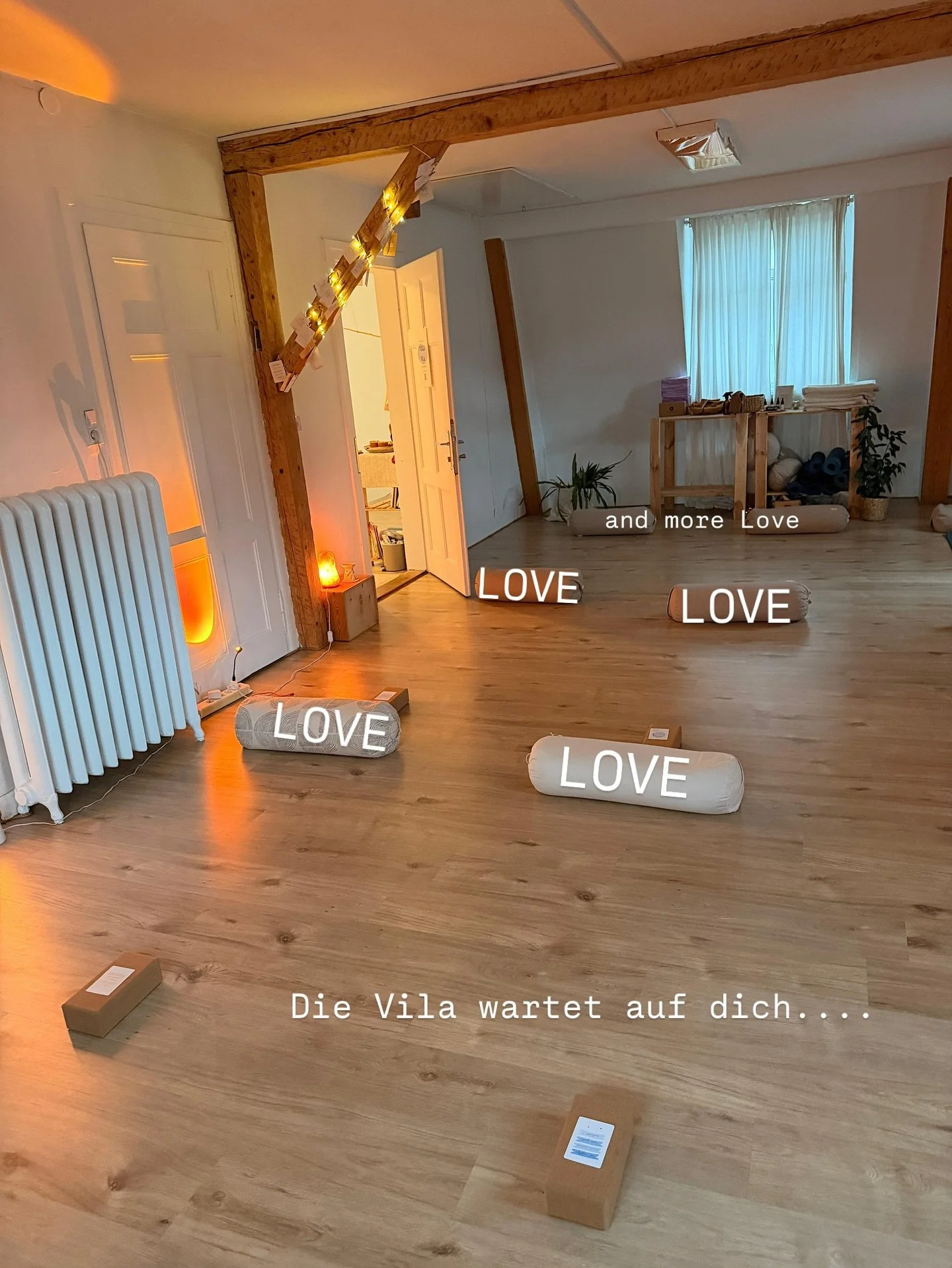 Die Vila ist bereit f&uuml;r deine Praxis im Fr&uuml;hjahr 🌸

KURSE &amp; OFFENE KLASSEN von MO-SO
👉 Link in Bio

#yogavila #yogastudio #rankweil