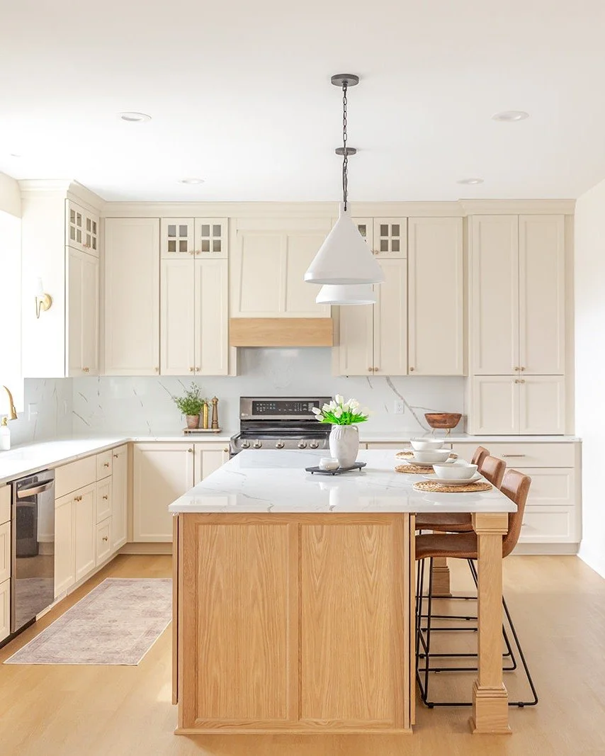 This bright and timeless kitchen turned out exactly as planned.

We designed the layout to make the most of every inch of space&mdash;creating a smooth workflow, while keeping it open and welcoming. Every part of this custom kitchen was built in our 