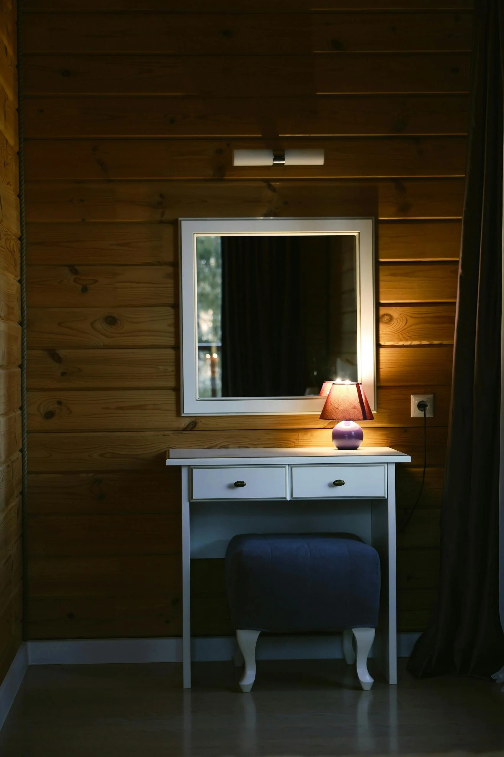 Interior designer: First &amp; Last name (4)