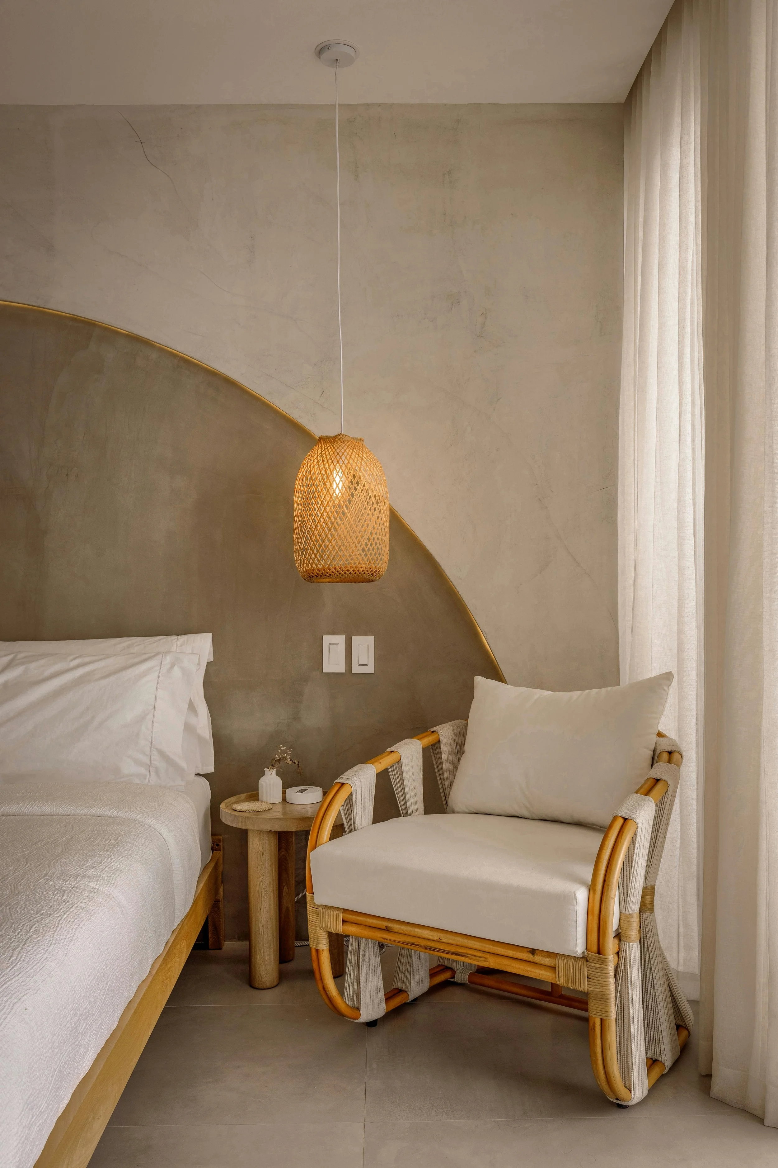 Interior designer: First &amp; Last name (3)