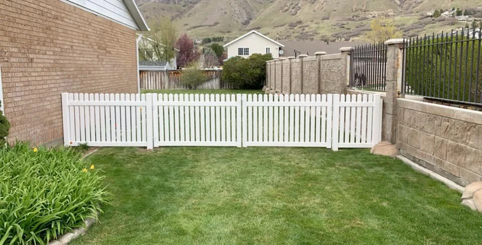 3.5' open picket.jpg