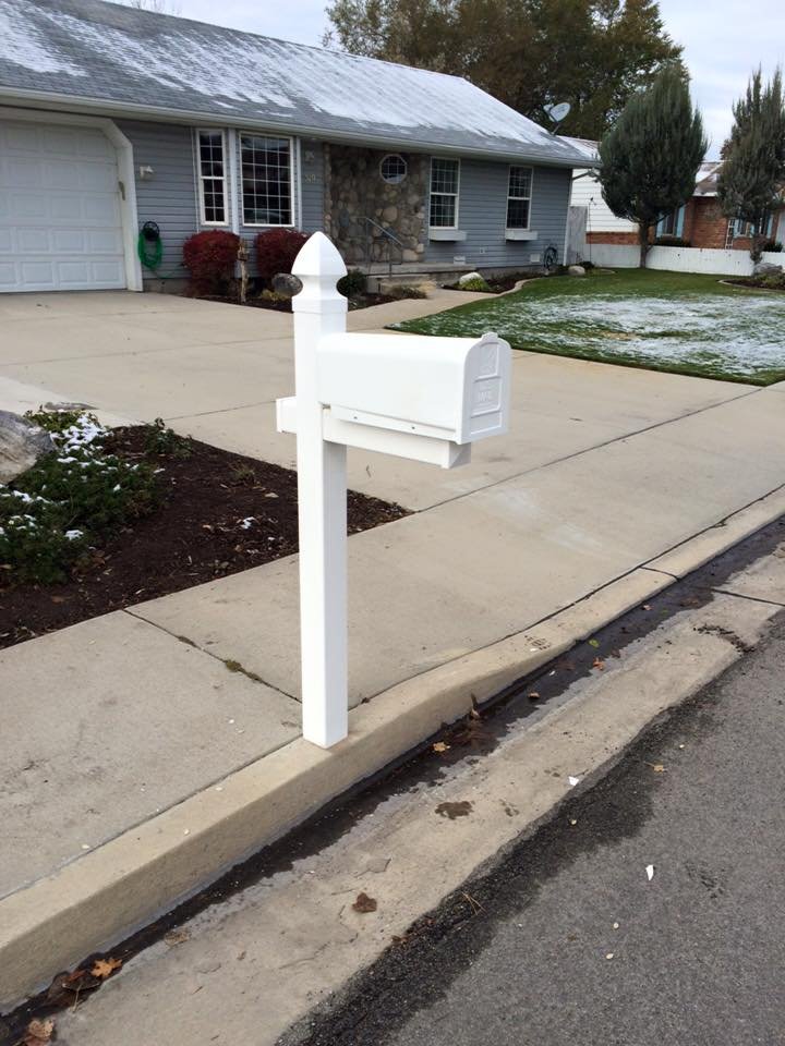 mailbox 1.jpg