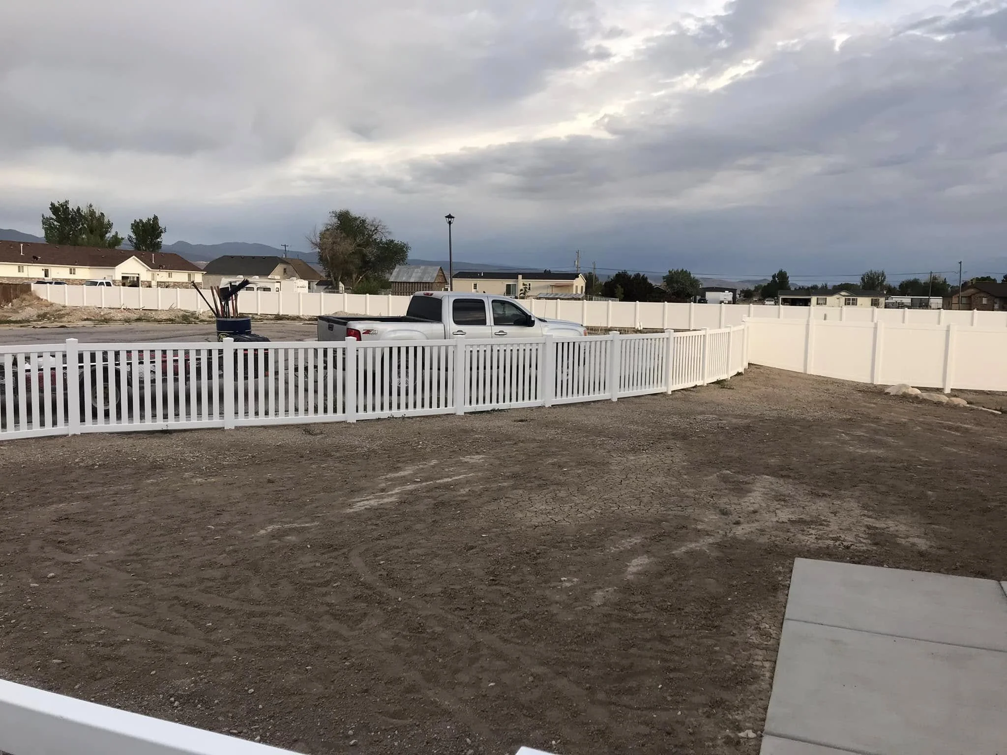 4' closed picket 3.jpg