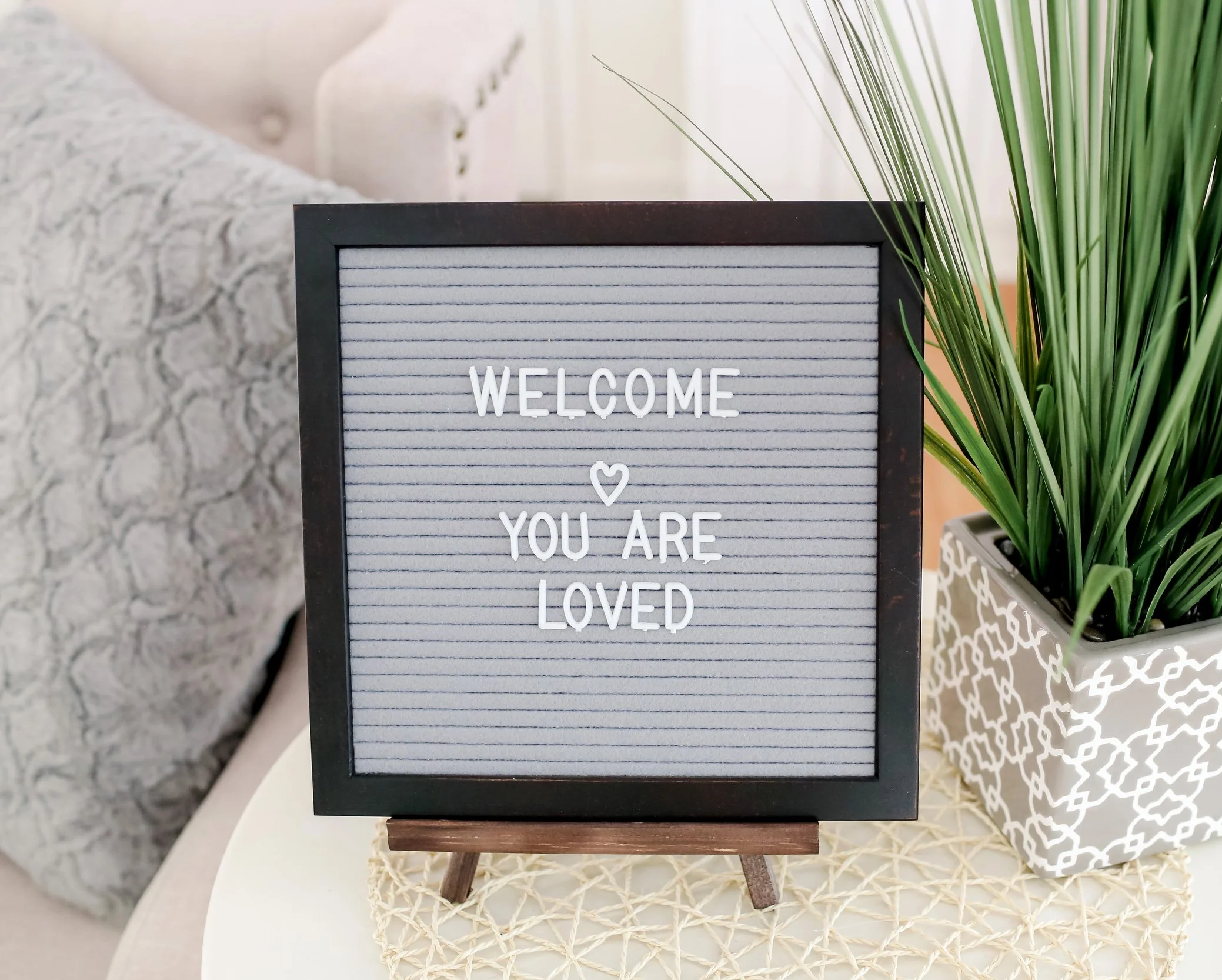 Welcome sign shown when reserving a portrait session with Roanoke photographer Liz Cook.