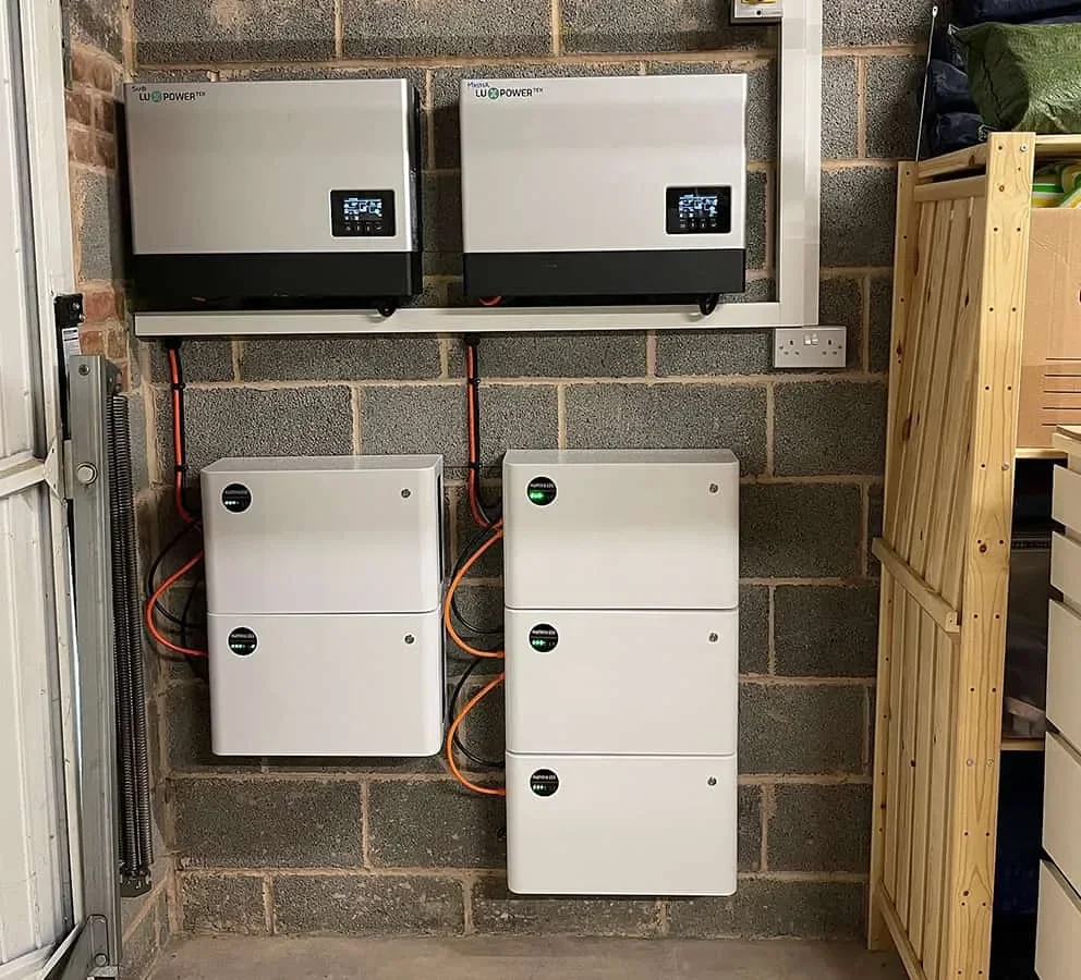 How Do Solar Batteries Work to Cut Your Energy Bills?