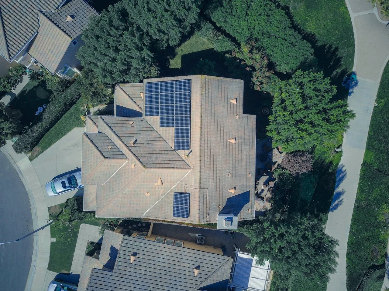 How Long Do Solar Panels Last in the UK?