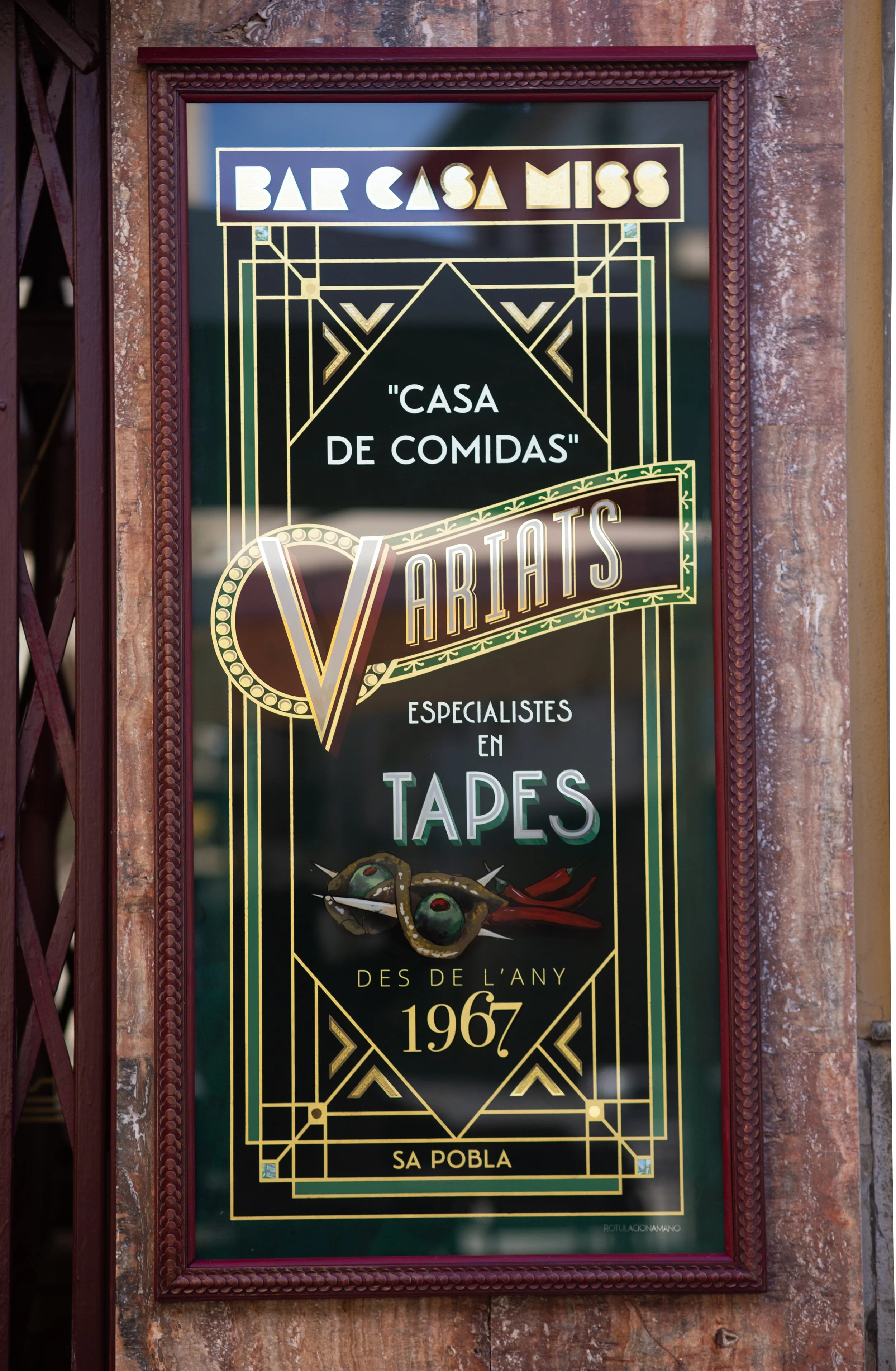 Casa miss rotulos oro y pintura (8).jpg