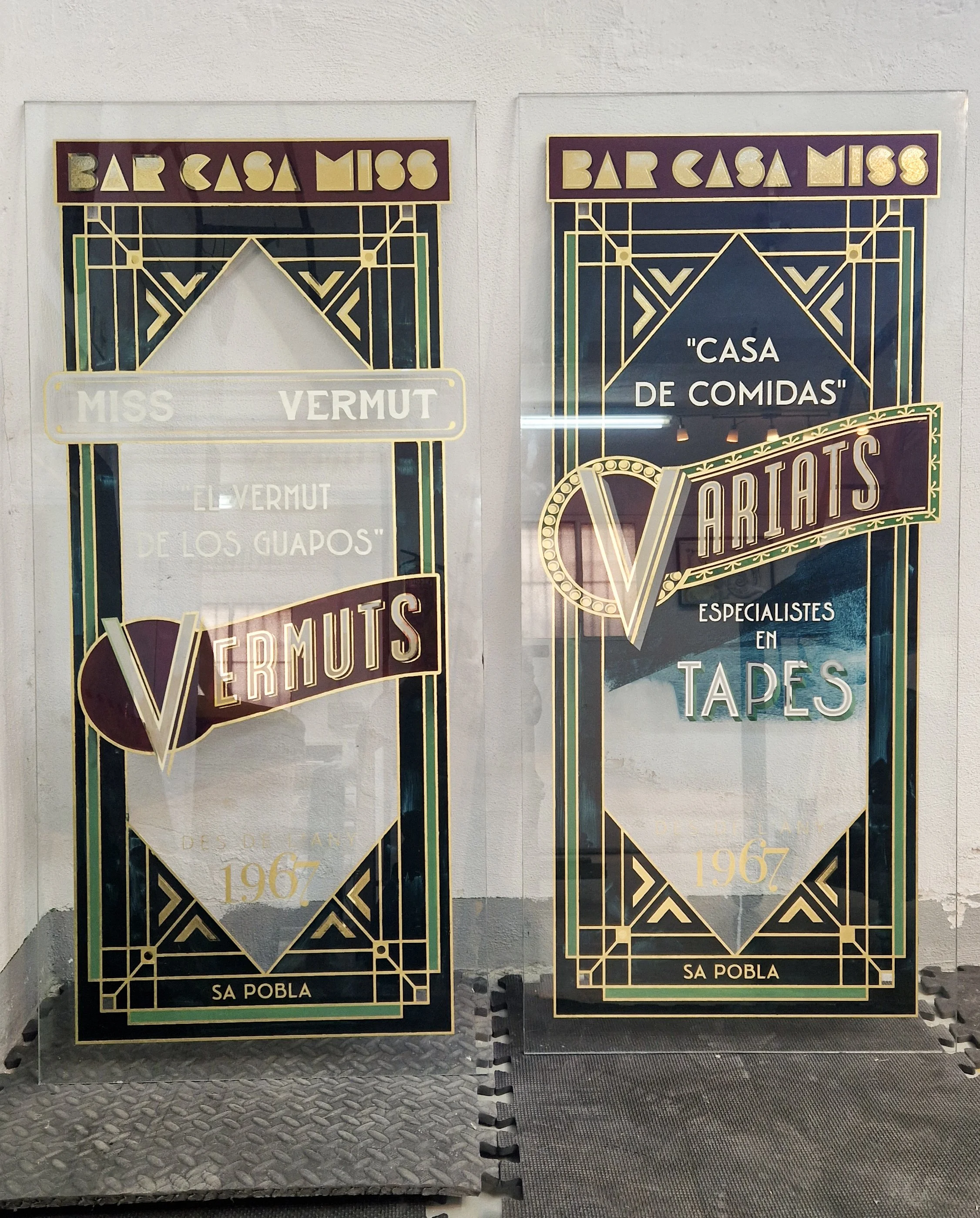 Casa miss rotulos oro y pintura (1).jpg