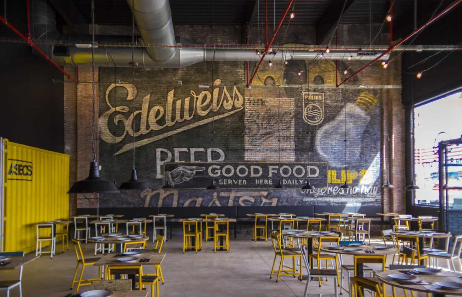 The Black Turtle Restaurantes en Valencia: Texturas en paredes y murales Ghost sign