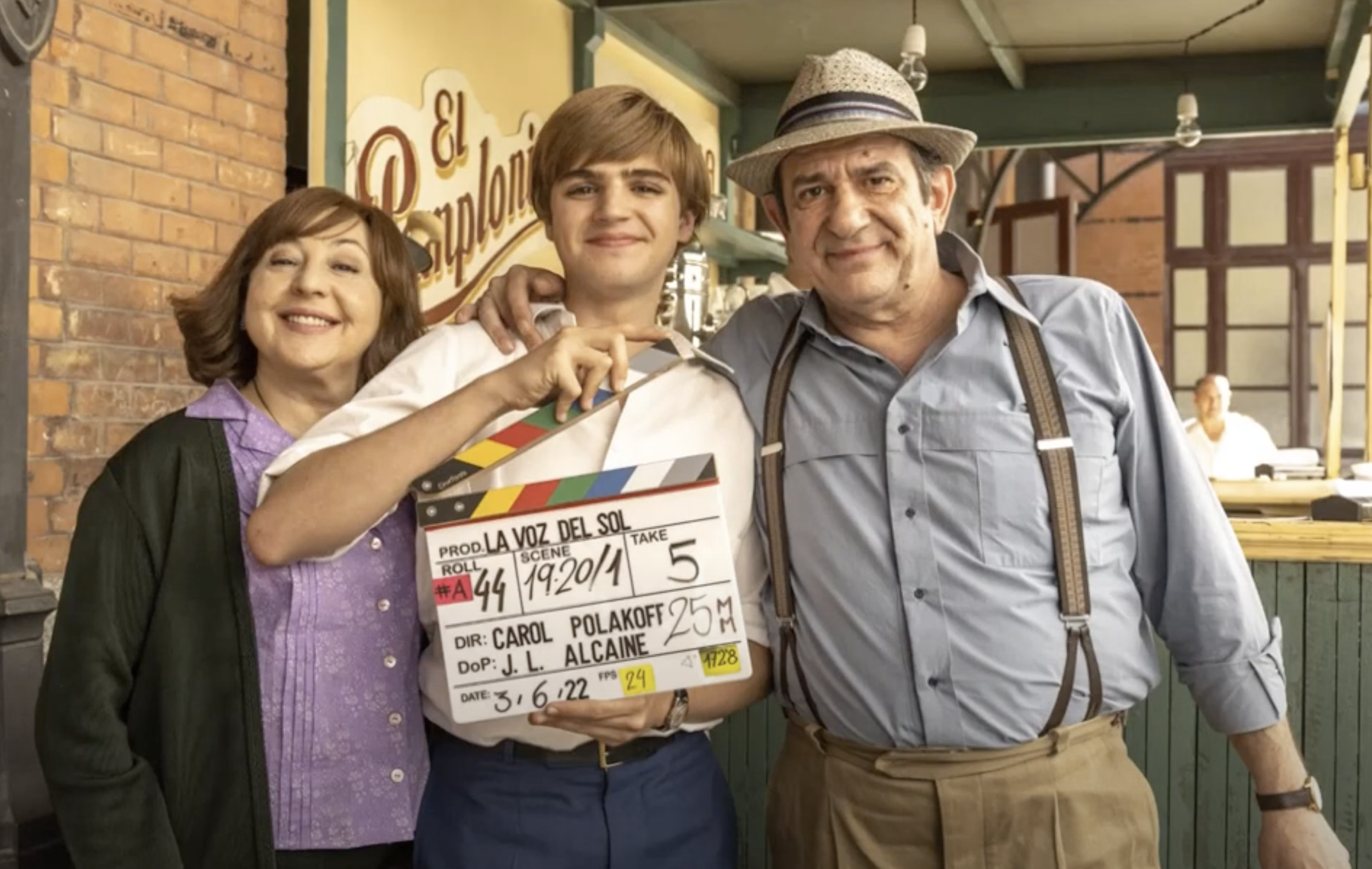 Rótulos de época para “La voz del sol”