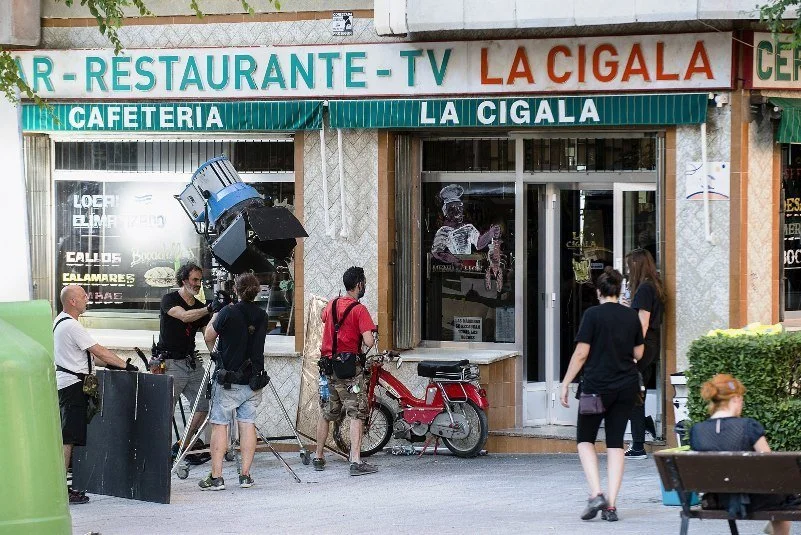 Pintamos atrezzo para Veronica de Paco Plaza y Abracadabra de Pablo Berger