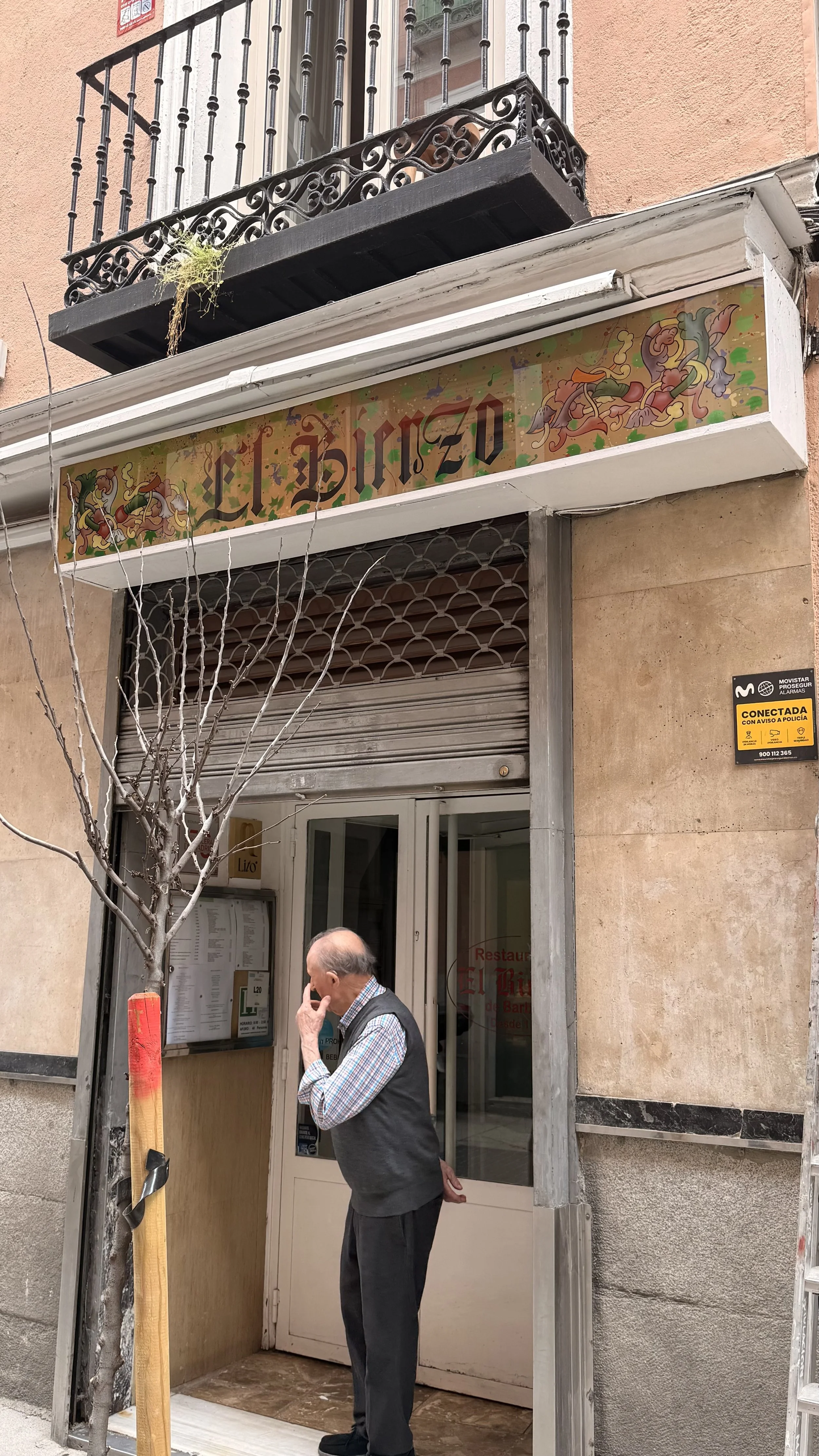 Restaurante El Bierzo, Reproducción de dos piezas de los 90 pintadas a aerografo