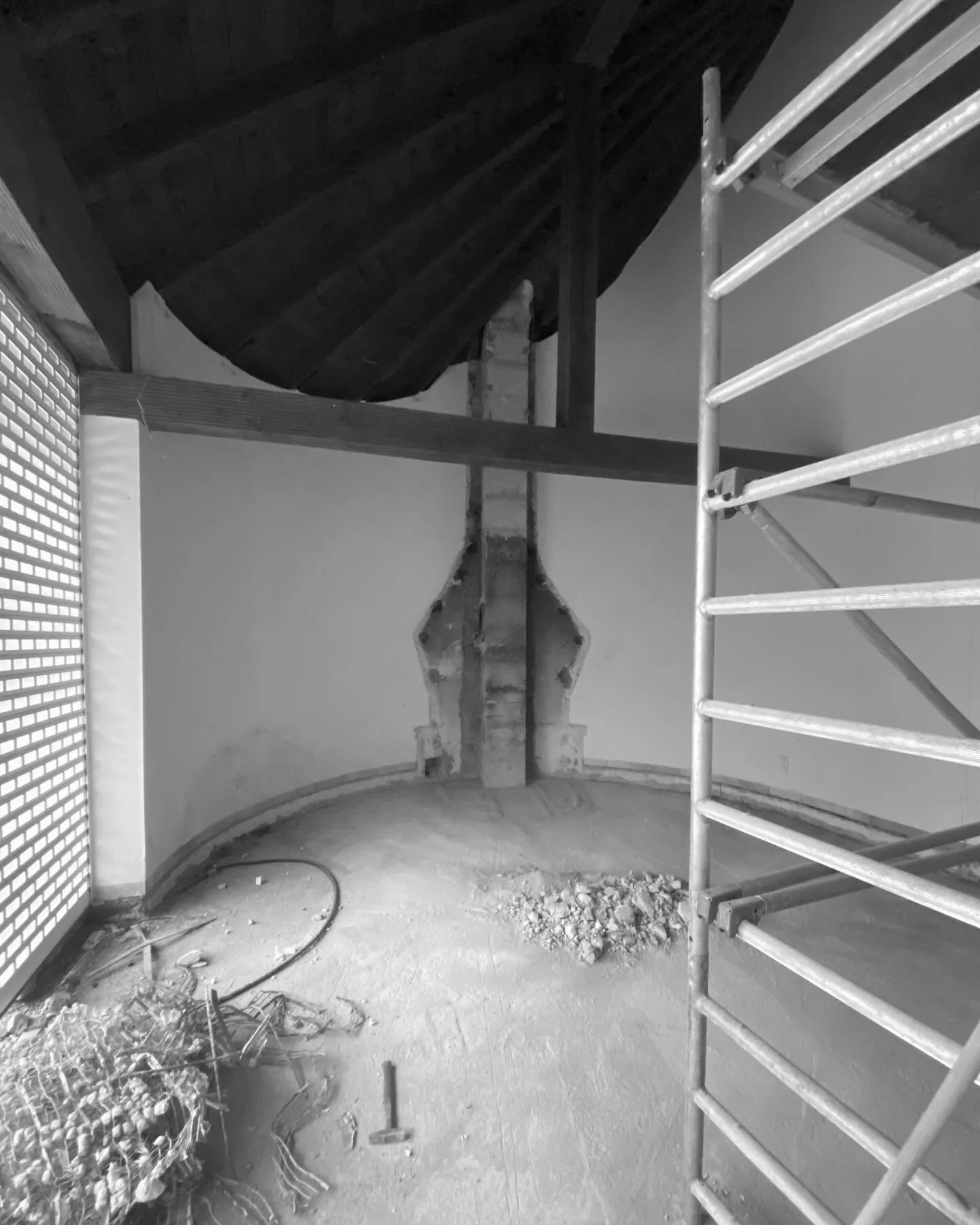 Vorher: &bdquo;Freisitz&ldquo; als Aussenraum #bauenimbestand