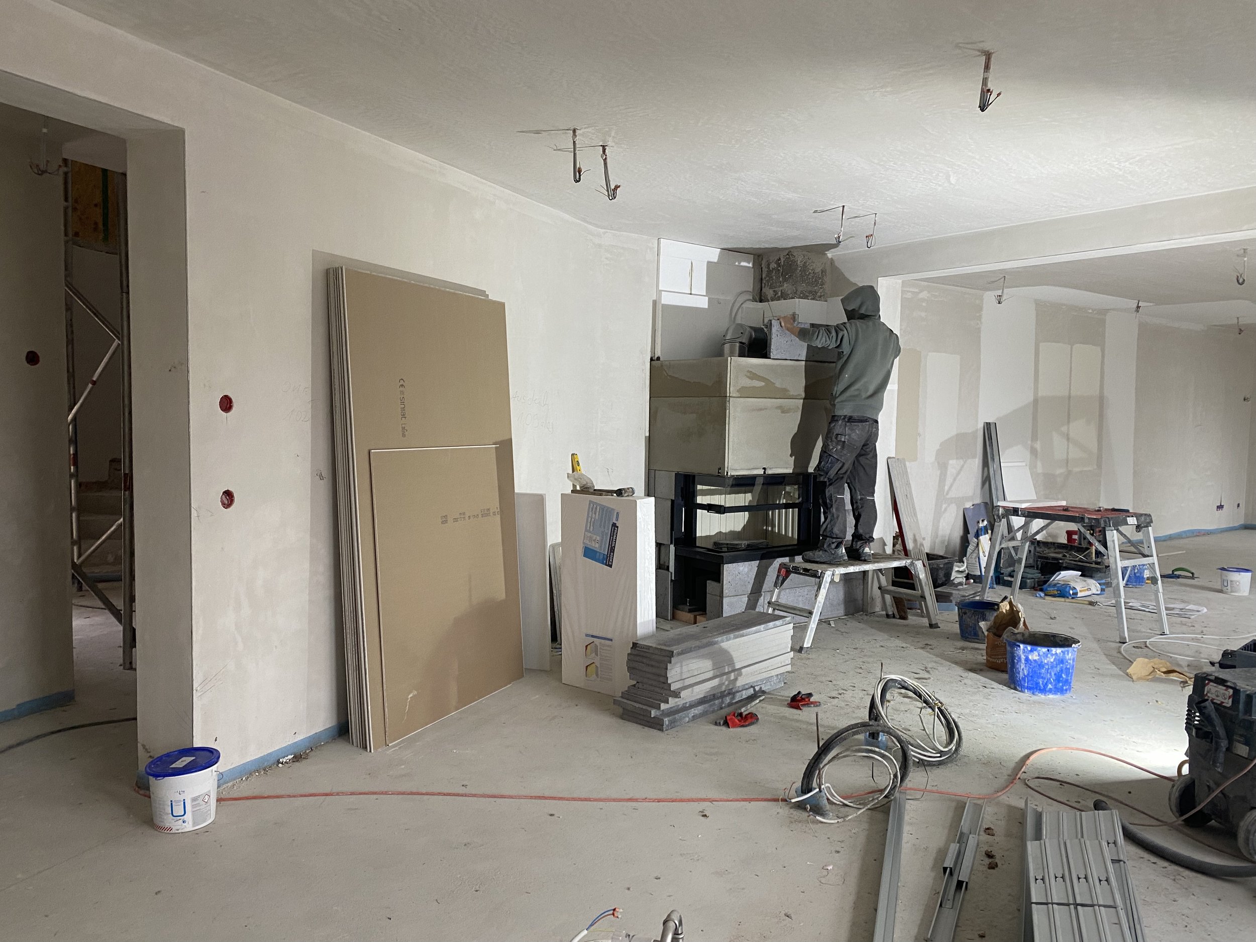 Montage des Kamins ( Firma Dosch)