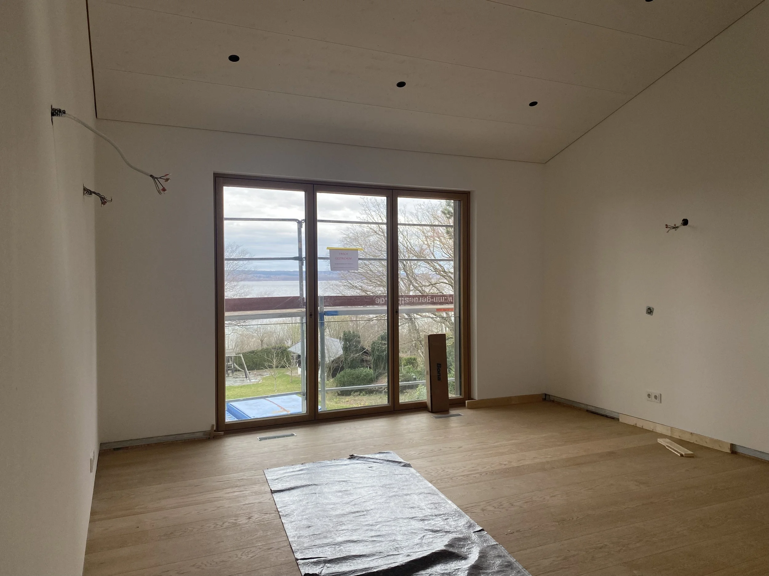 Montage des Holzbodens durch Holzmanufaktur Sieber