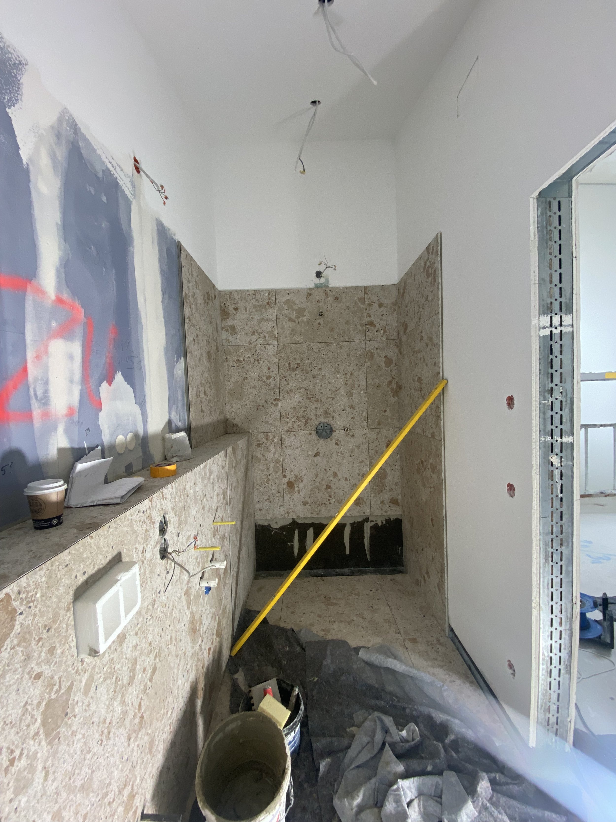 Verlegung der Fliesen "Ariostea - Fragmenta -Arlecchino"