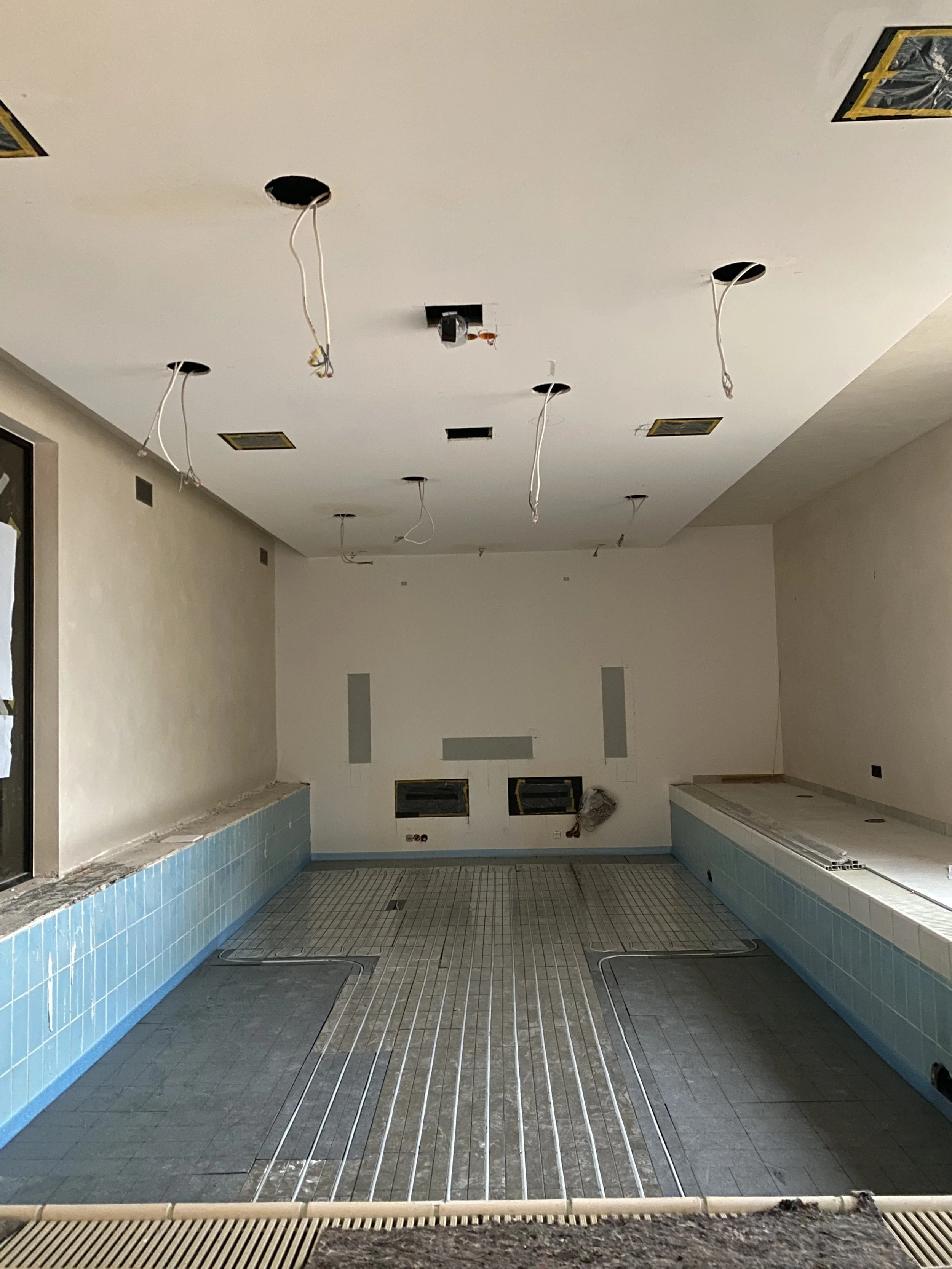 Elektrische Fußbodenheizung im Home Kino Bereich