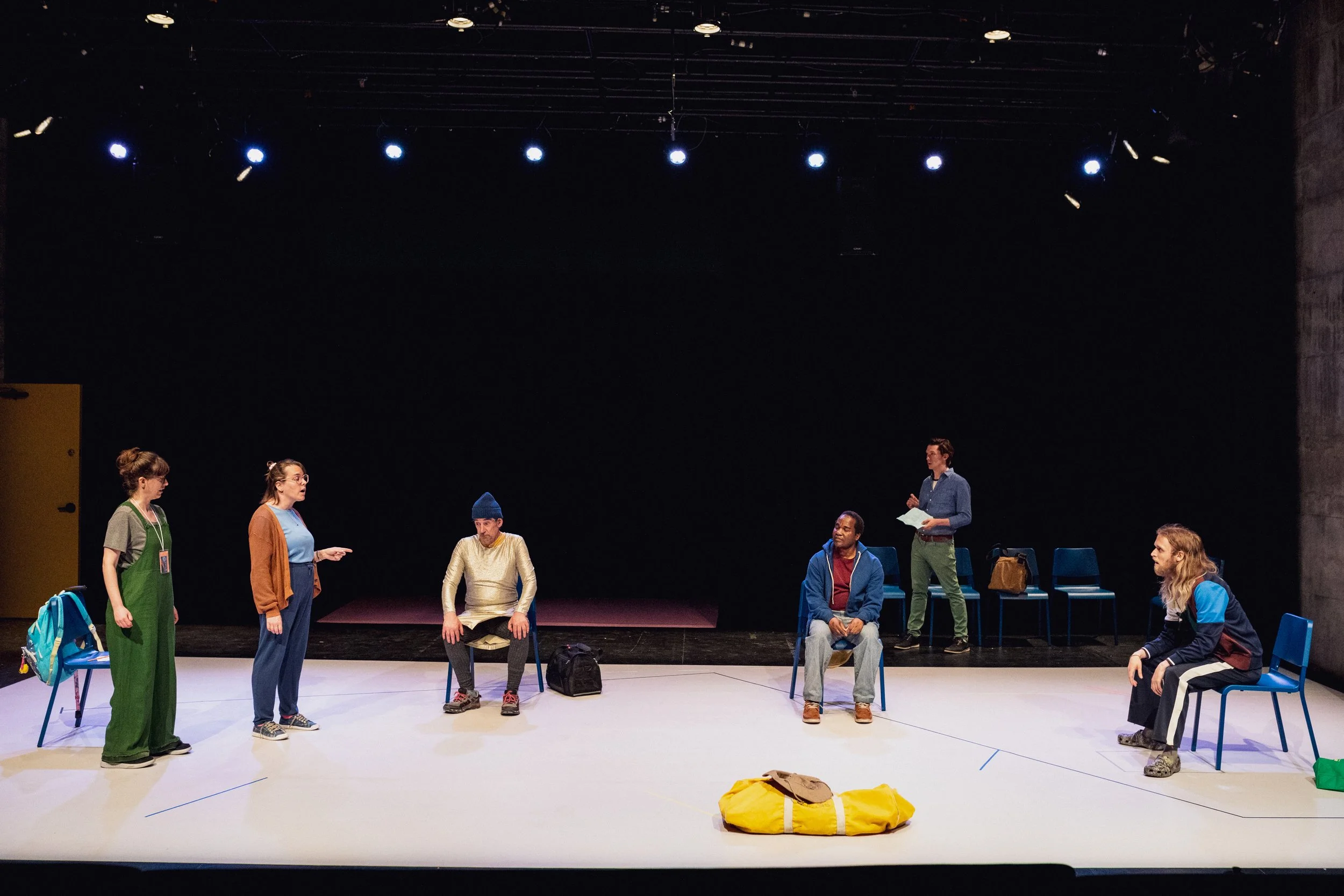 Cispersonnages En Quête d'Auteurice