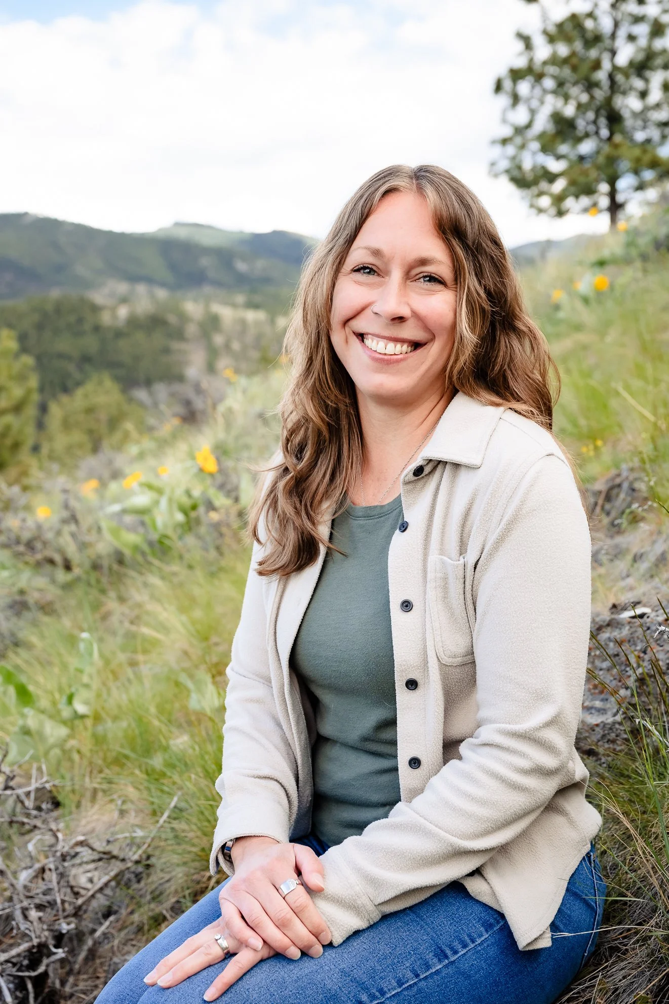 Krystle_peaks-and-prairies_therapist_headshot