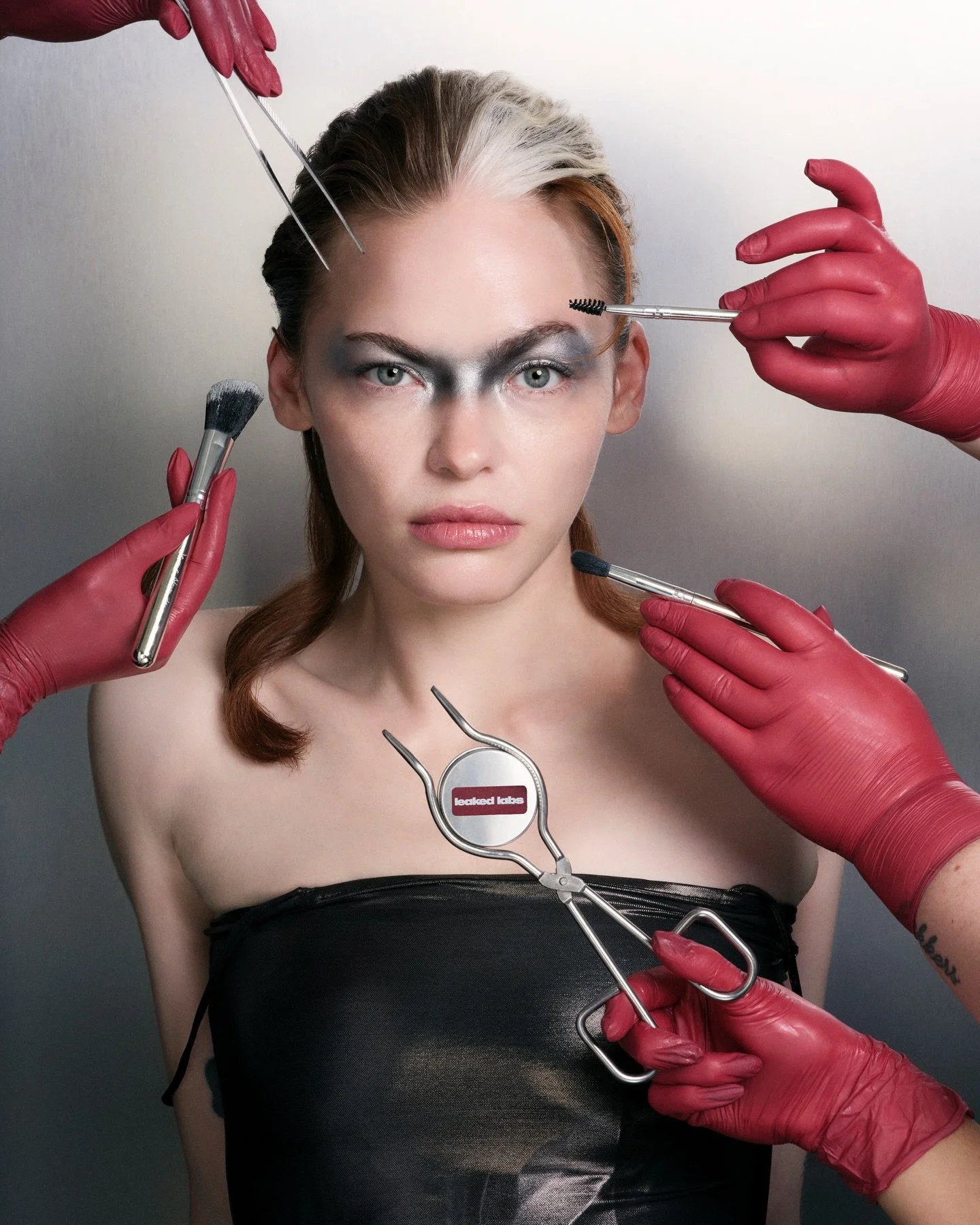 @leakedlabs | Cosmetics
Brand Launch

Creative: Strategy &ndash; Creative Direction &ndash; Art Direction &ndash; Photo Shoot Production