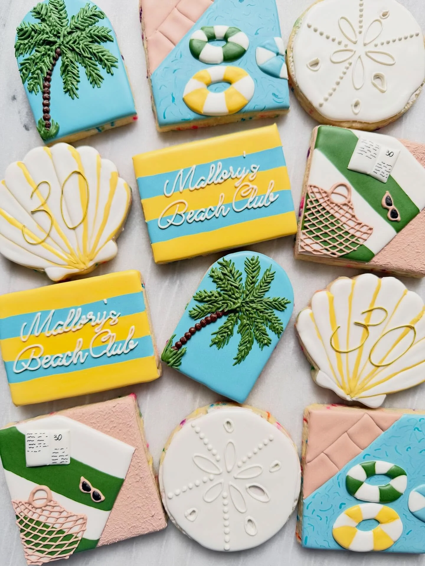 Mallory&rsquo;s Beach Club 🌴 a girls trip to Florida to celebrate 30 ✨

This set has me so ready to trade the winter cold for summer beach days 🌞
&bull;
&bull;
&bull;
#IcedByAnna
#CustomSugarCookies
#BeachCookies
#BirthdayCookies
#RoyalIcingCookies