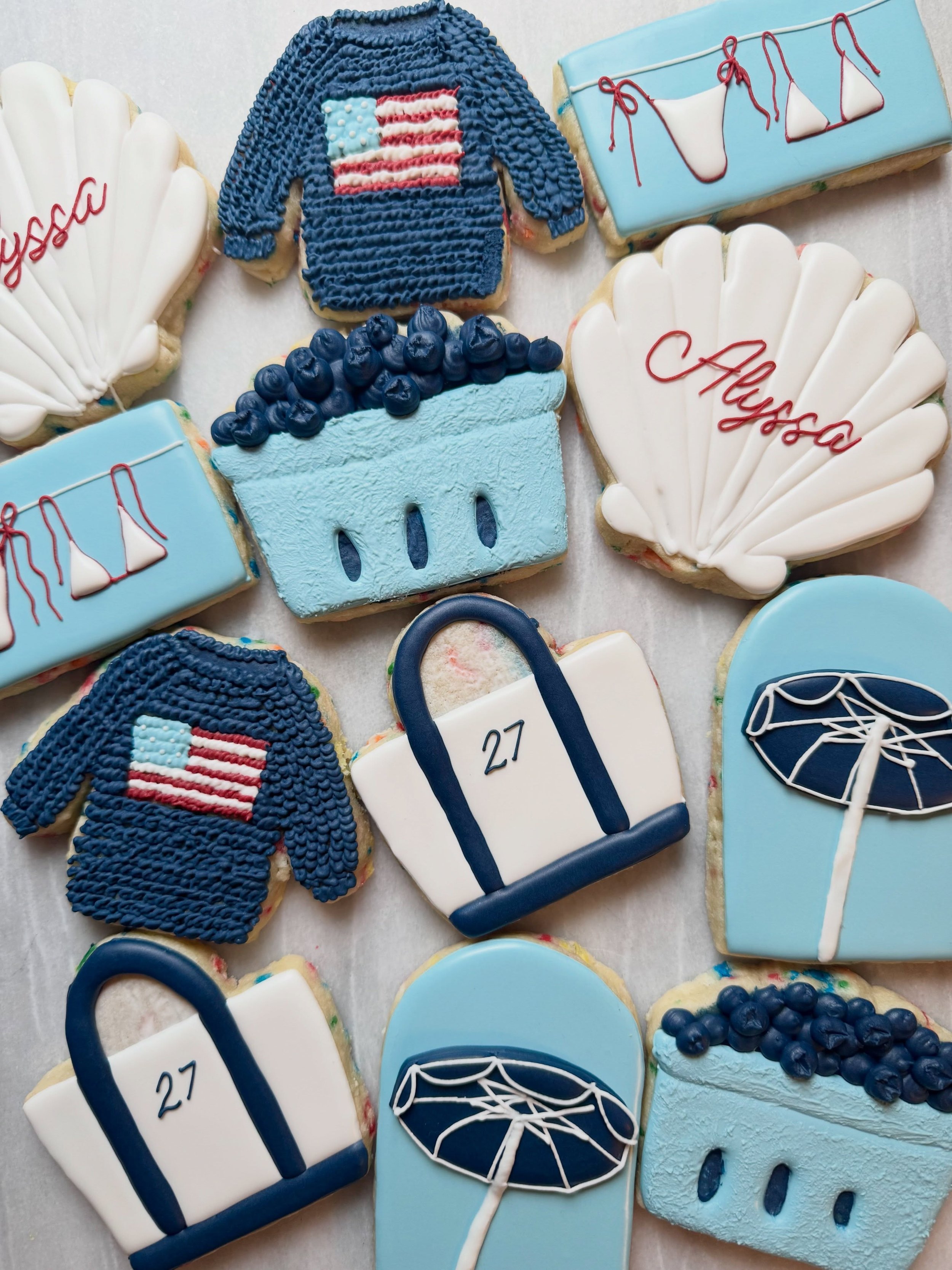 Coastal cookies of my dreams 🩵🫐☀️🐚✨
&bull;
&bull;
&bull;
#IcedByAnna
#CustomSugarCookies
#WestHartfordCT
#RoyalIcingCookies