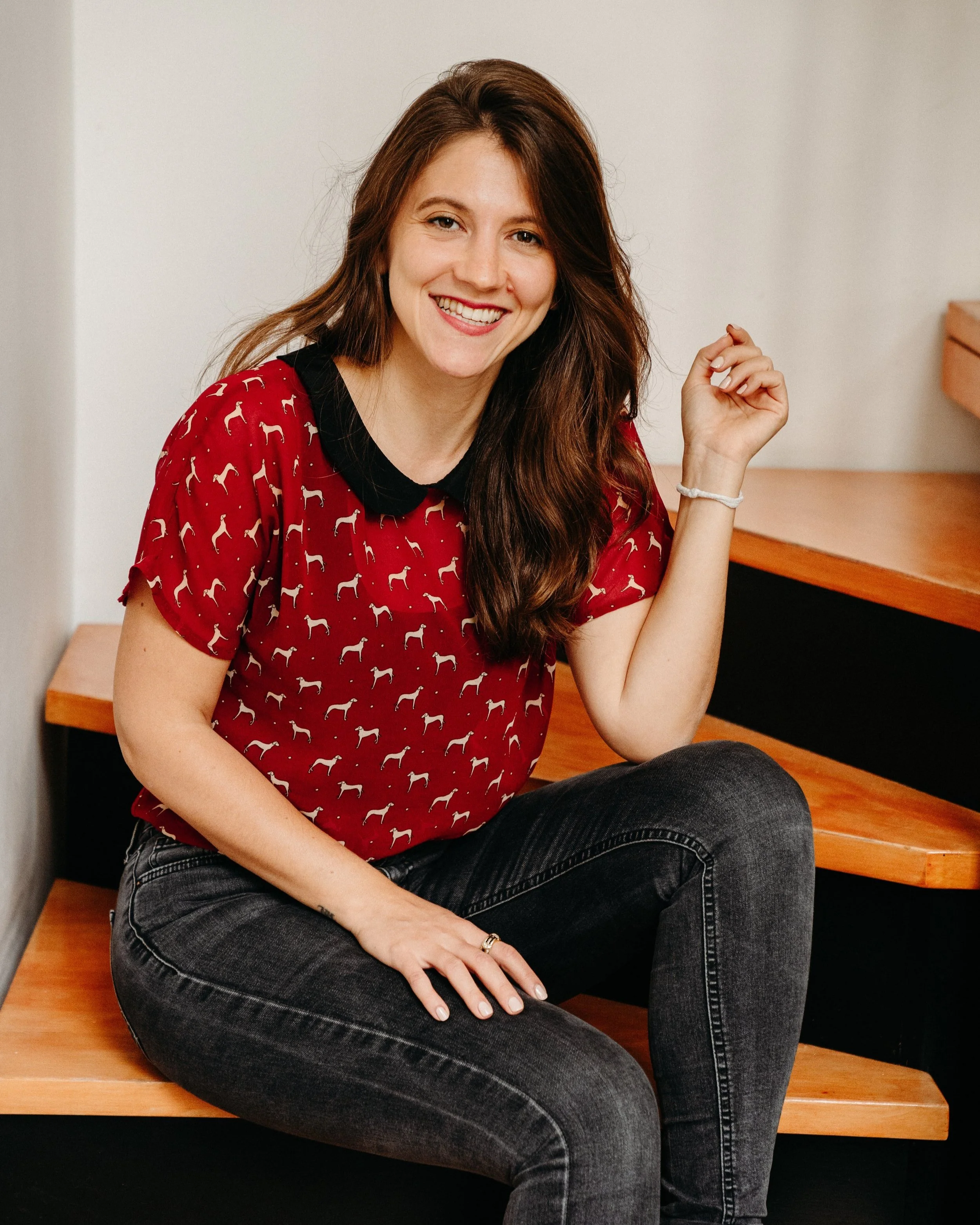 Wedding SEO Expert and Blog Author Nergis Yuksel smiling at a camera