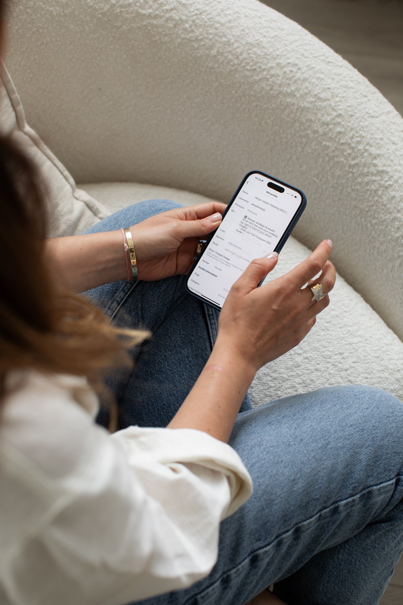 Close up to an iphone secreen showing how to optimise instagram profile