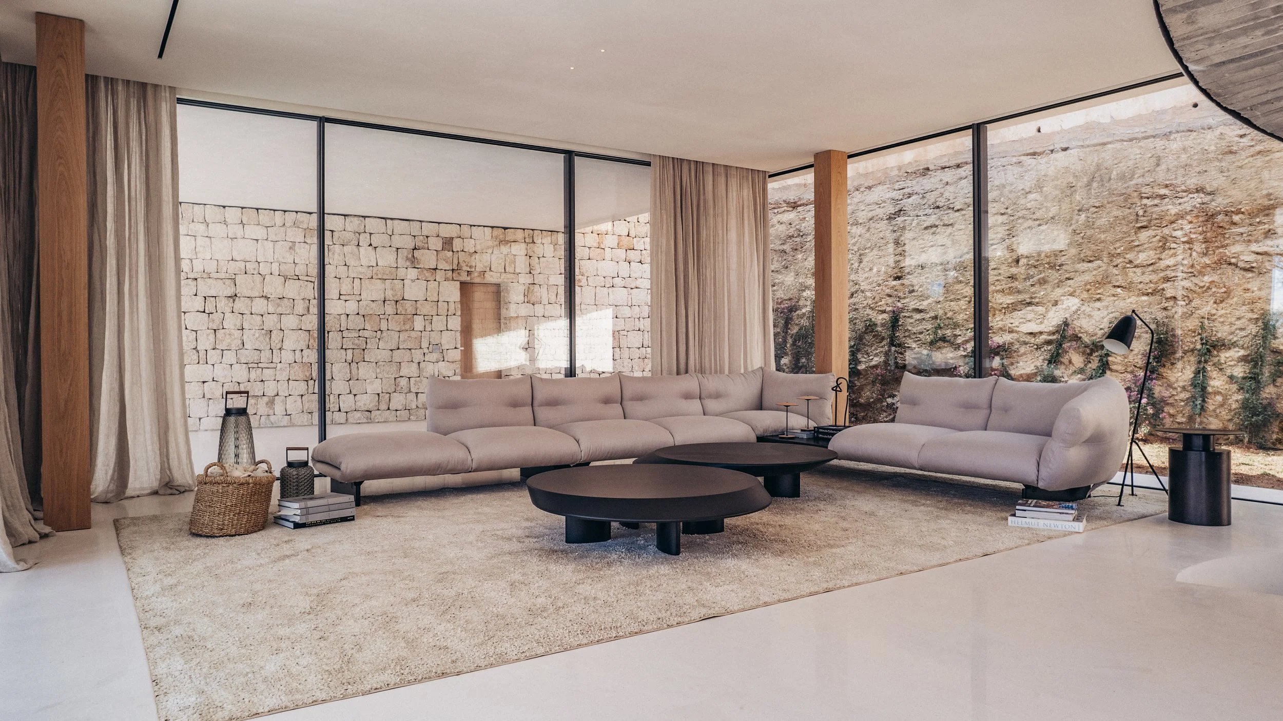 Zoom - 01-2025-0117.jpg