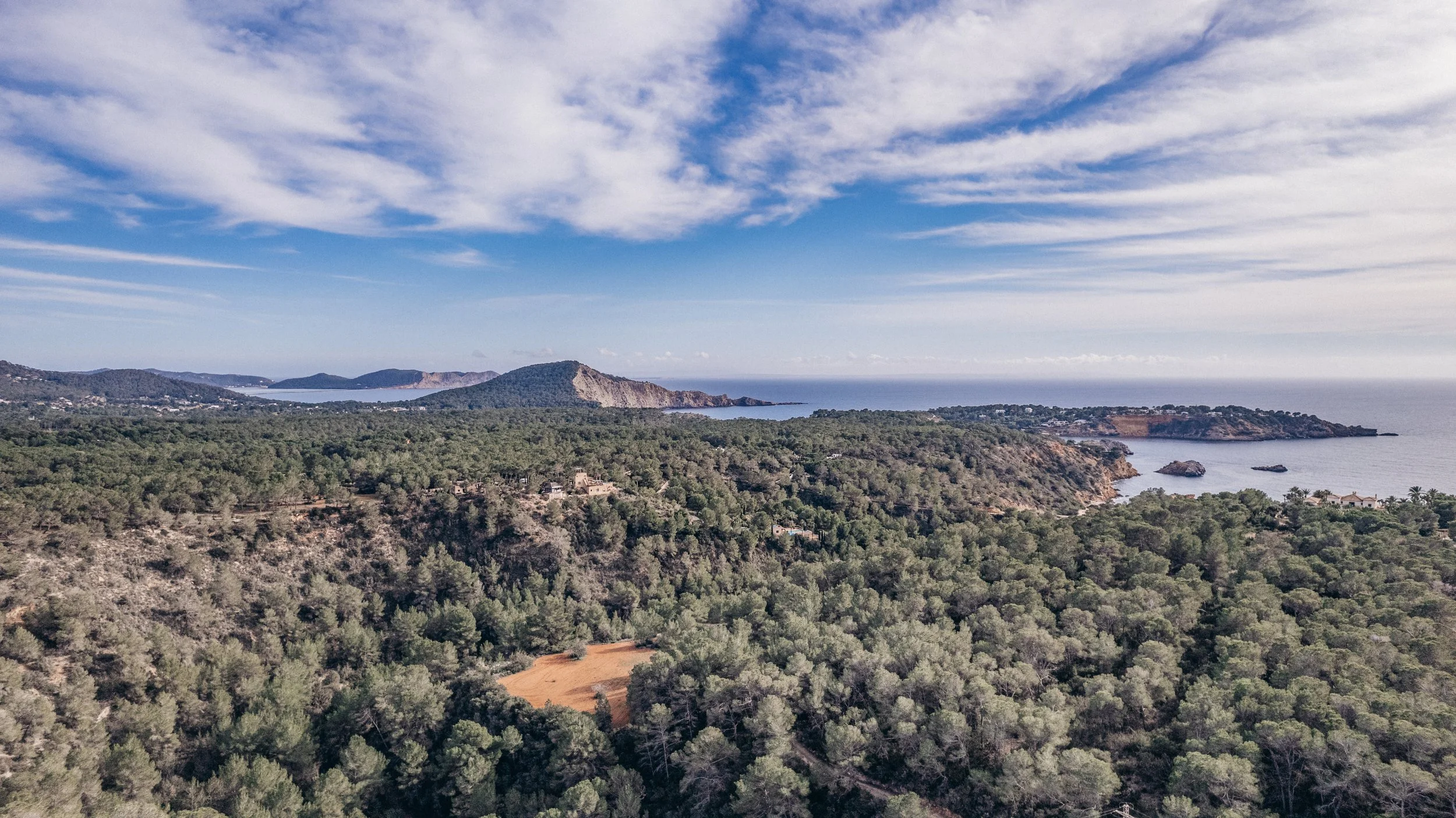 Zoom - 01-2025-0242.jpg