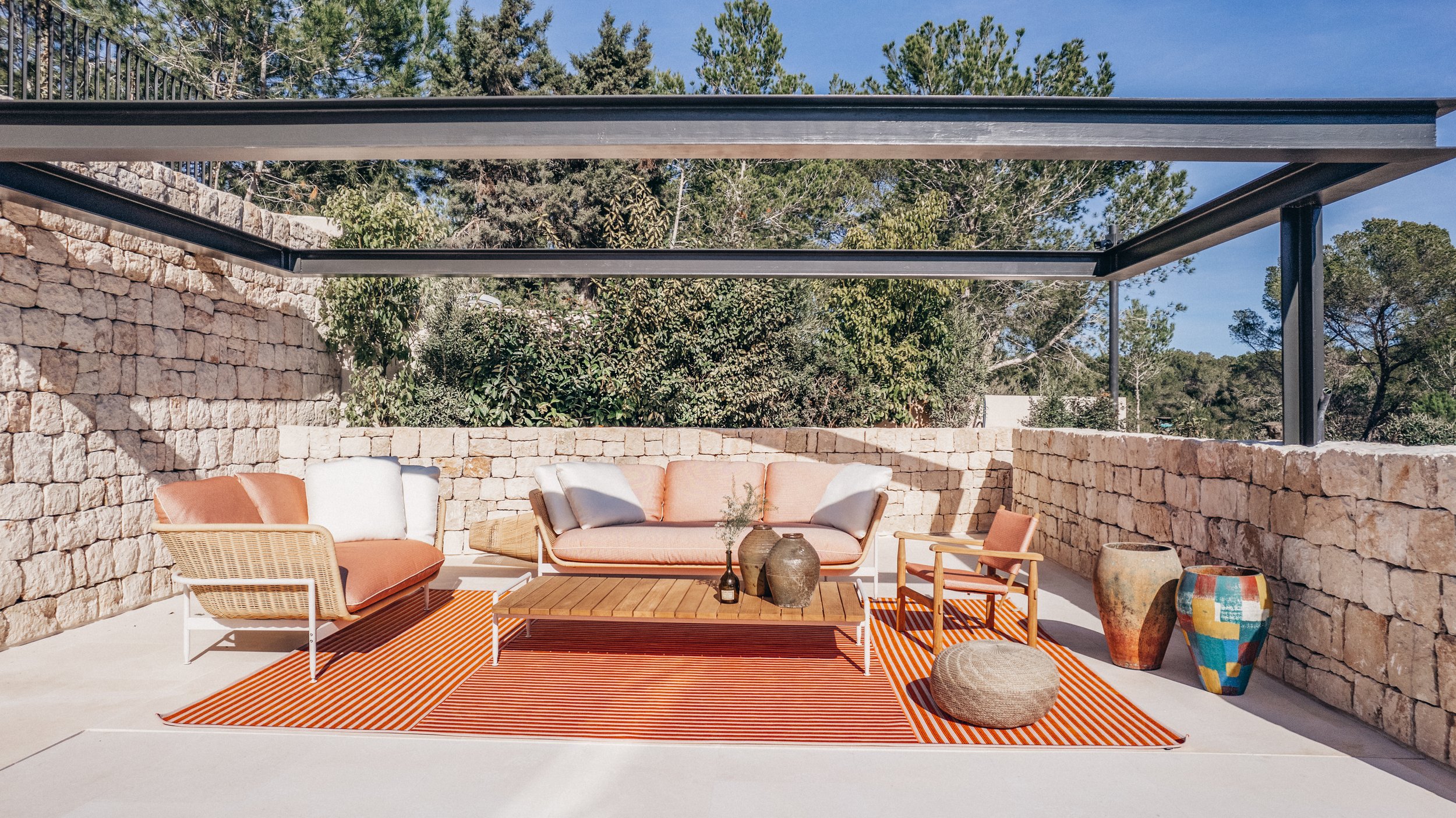 Zoom - 01-2025-0060.jpg