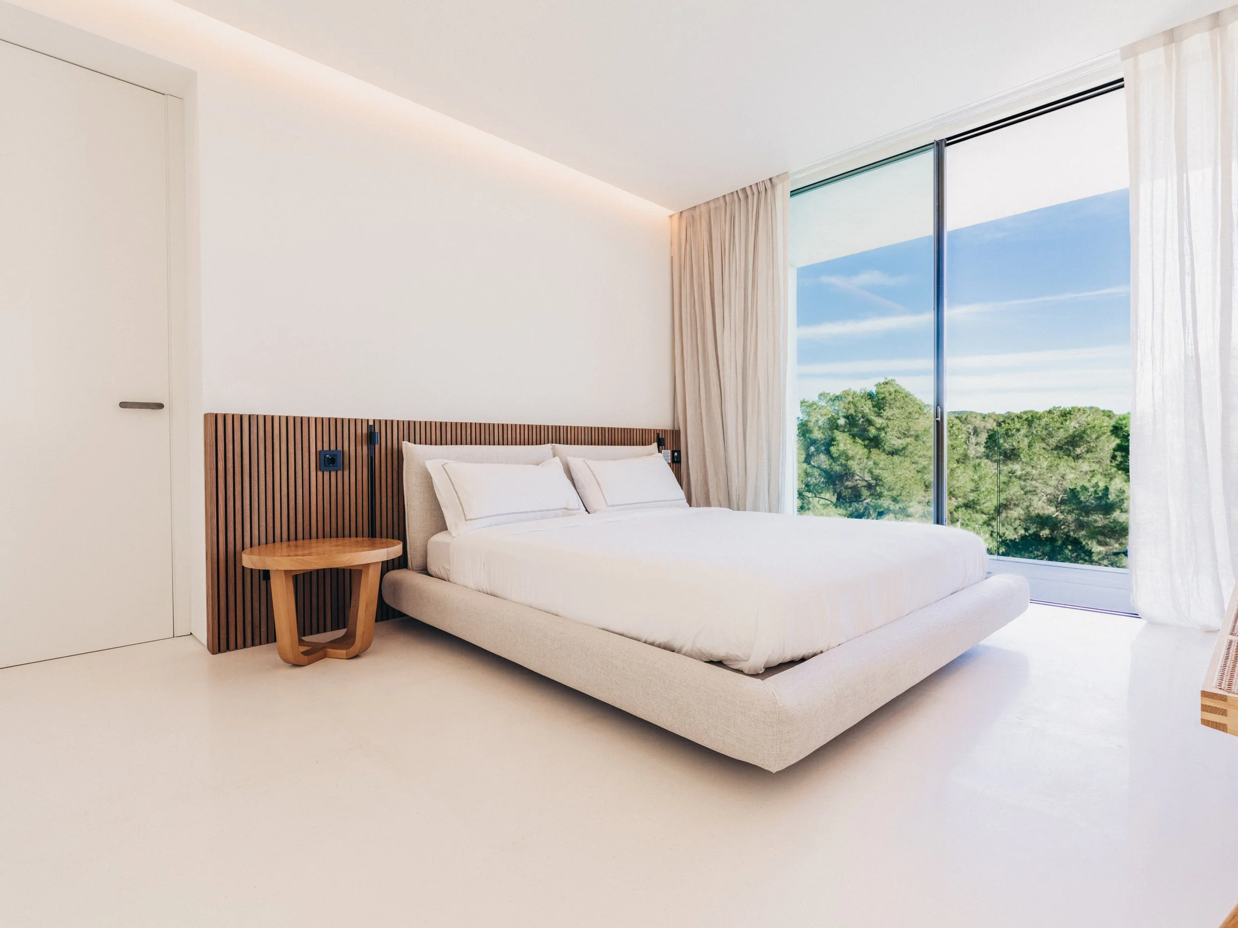 Zoom - 01-2025-2.jpg